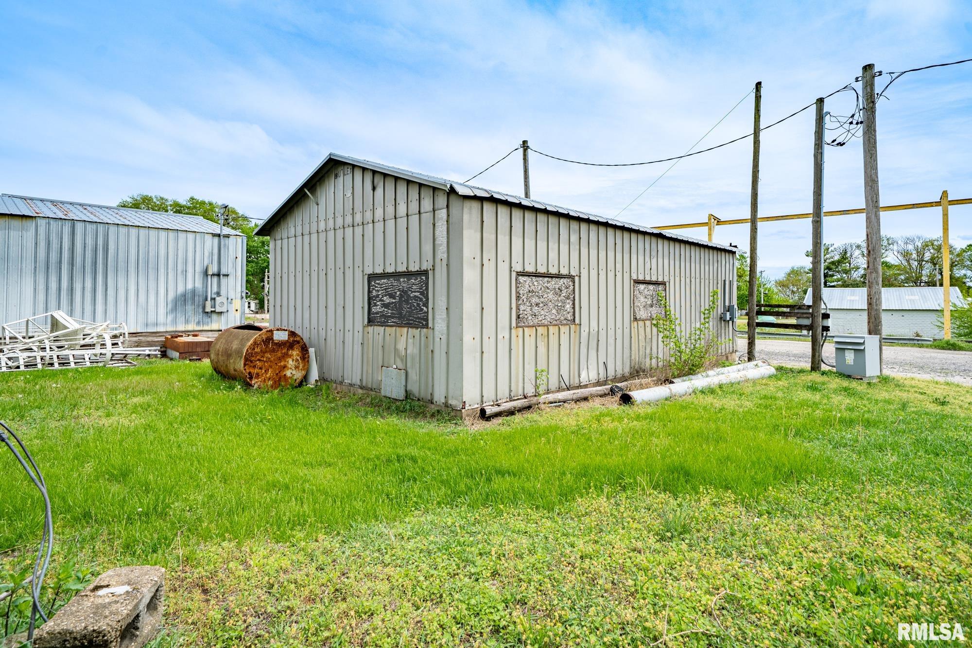100 S Main Street Property Photo 1
