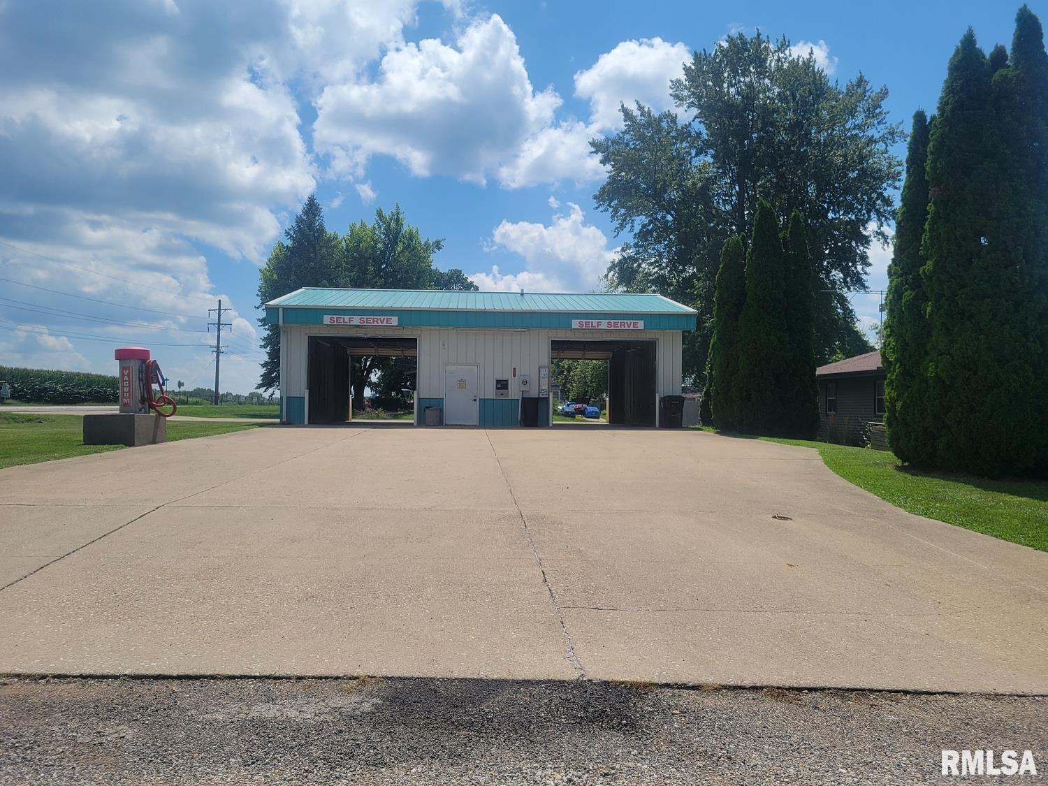 654 S 7th Street Property Photo 1