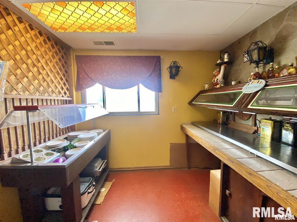 602 E Laurel Avenue Property Photo 1