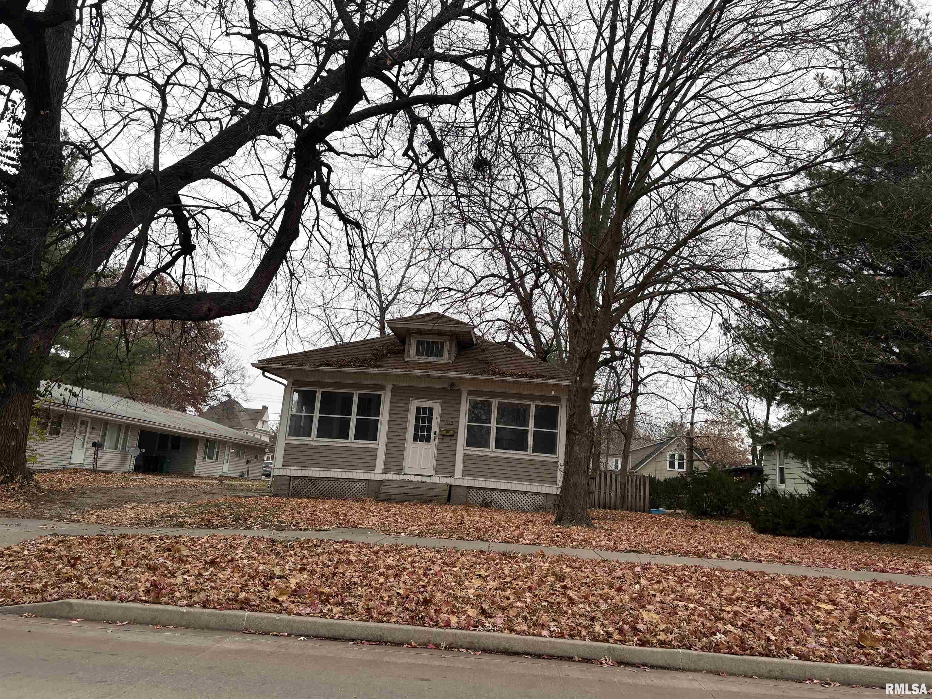 209 N Ward Street Property Photo 1