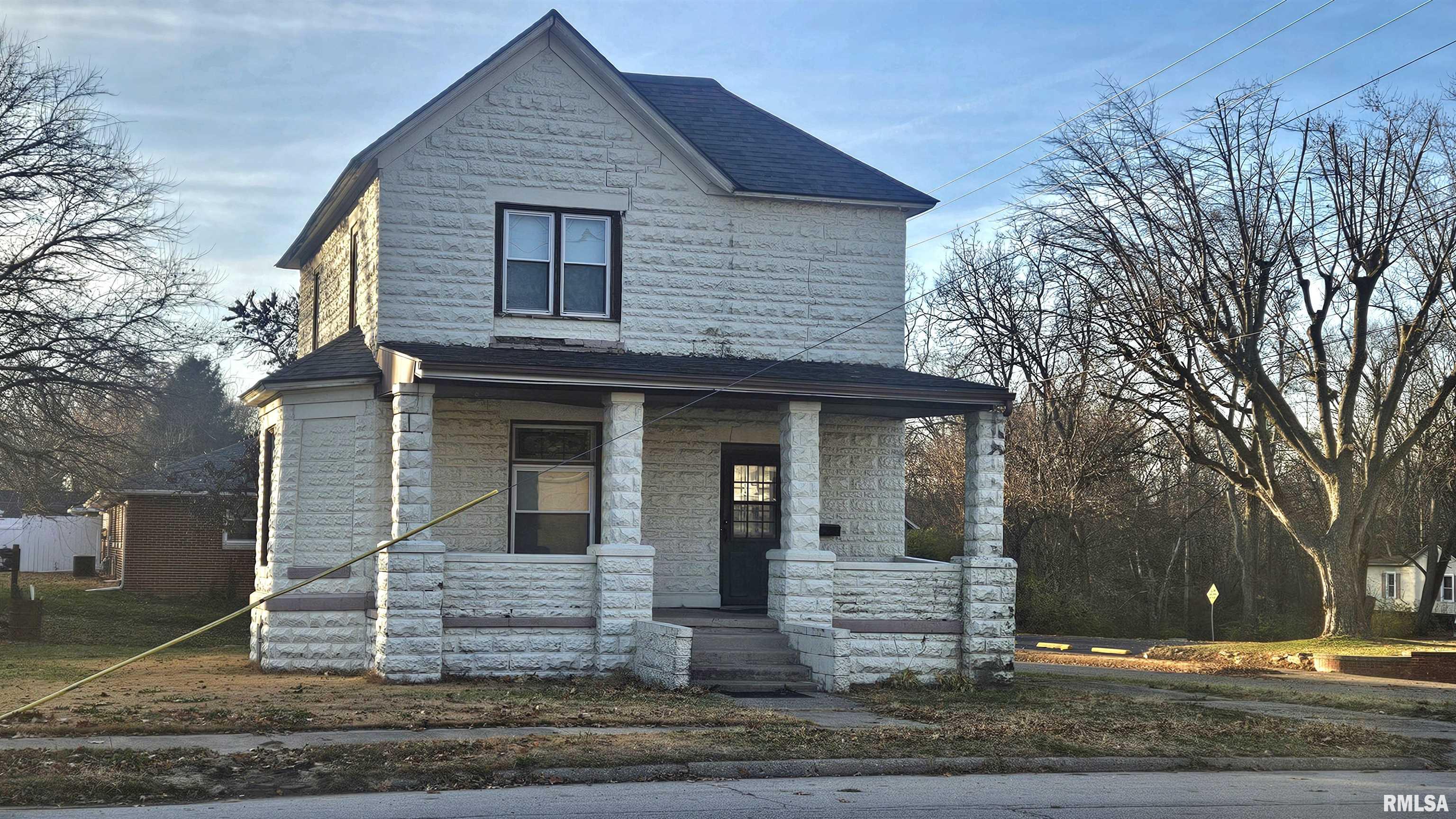 428 N MAIN Street