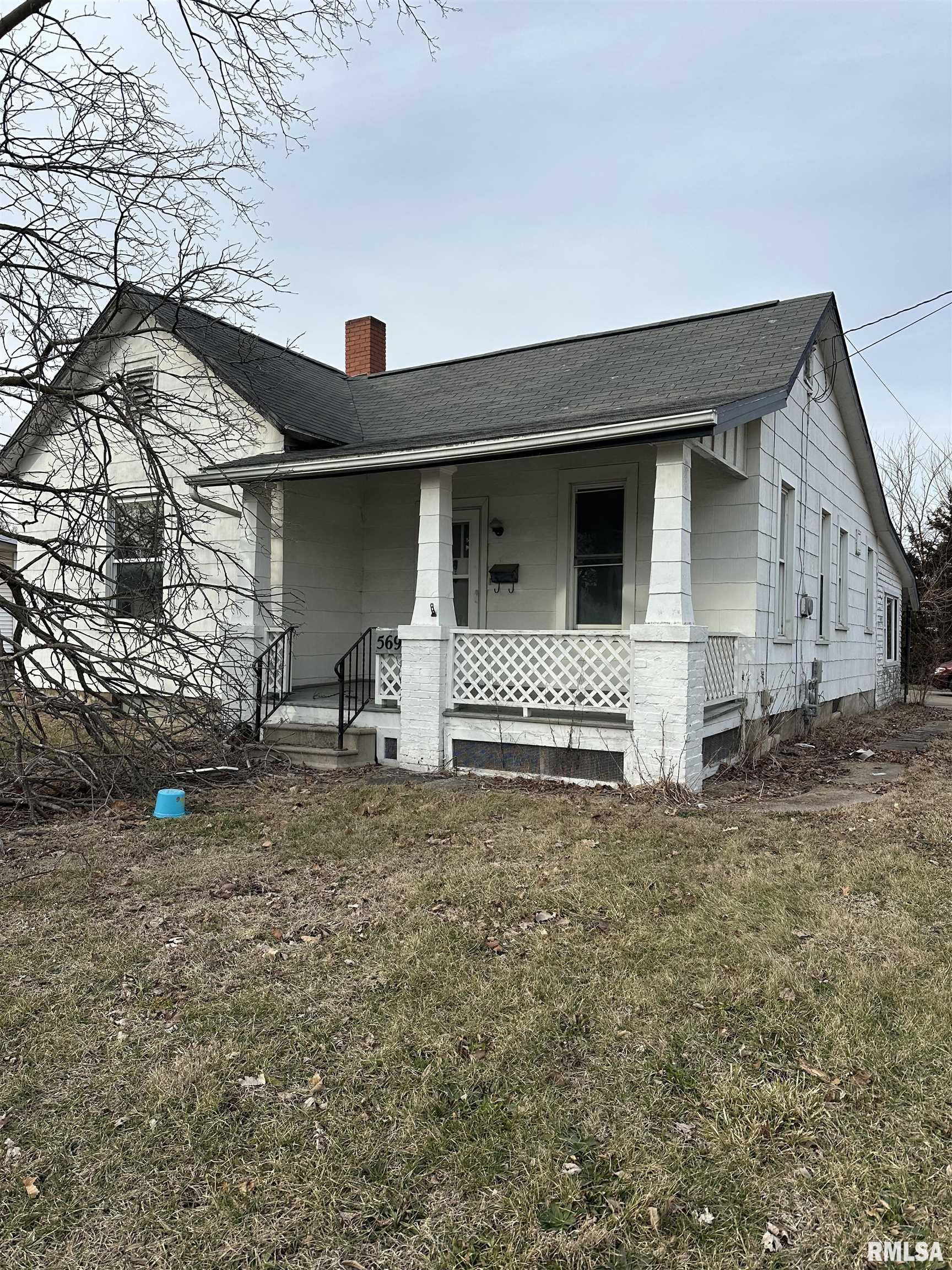 569 CUSTER Place
