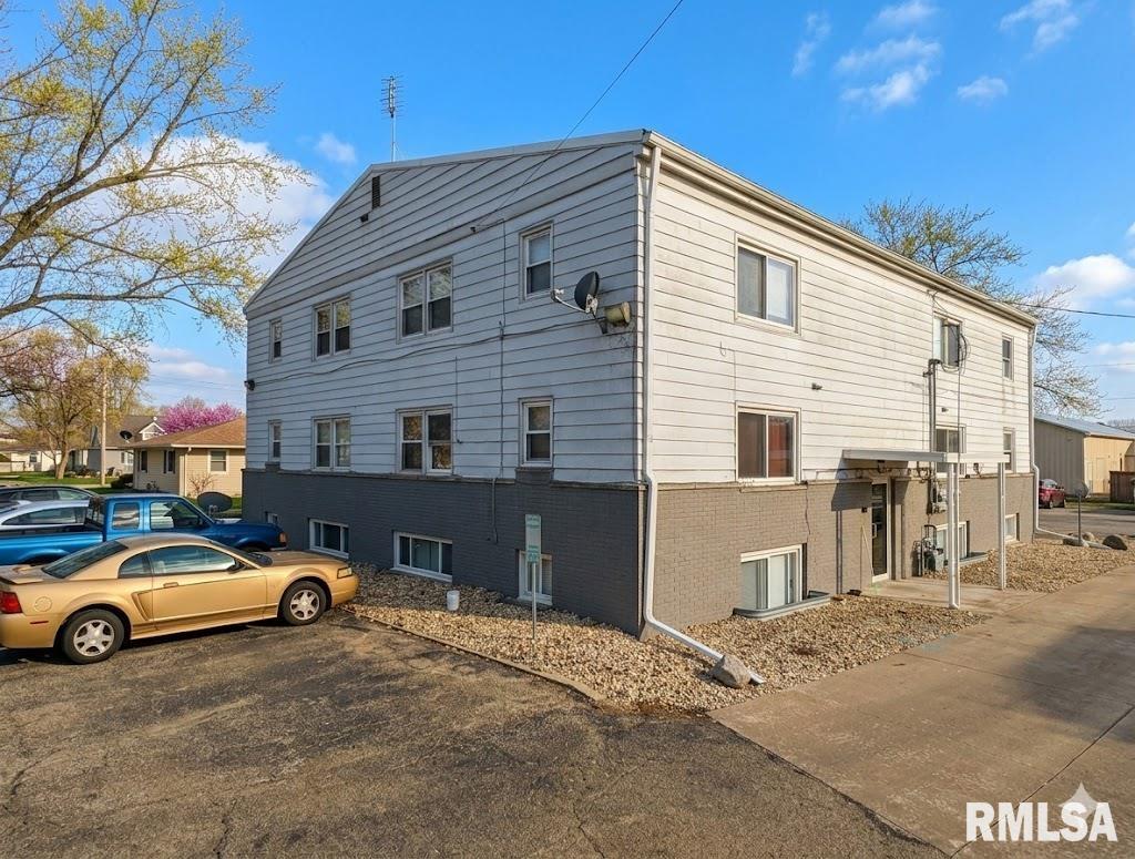 522 N MAIN Street