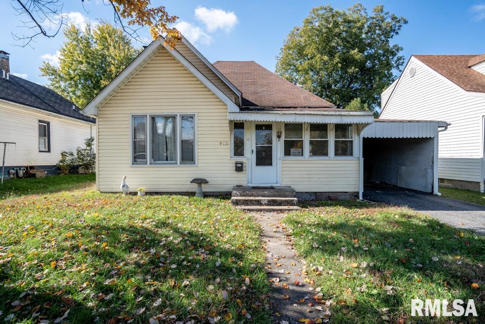 913 S 12th Street Property Photo 1
