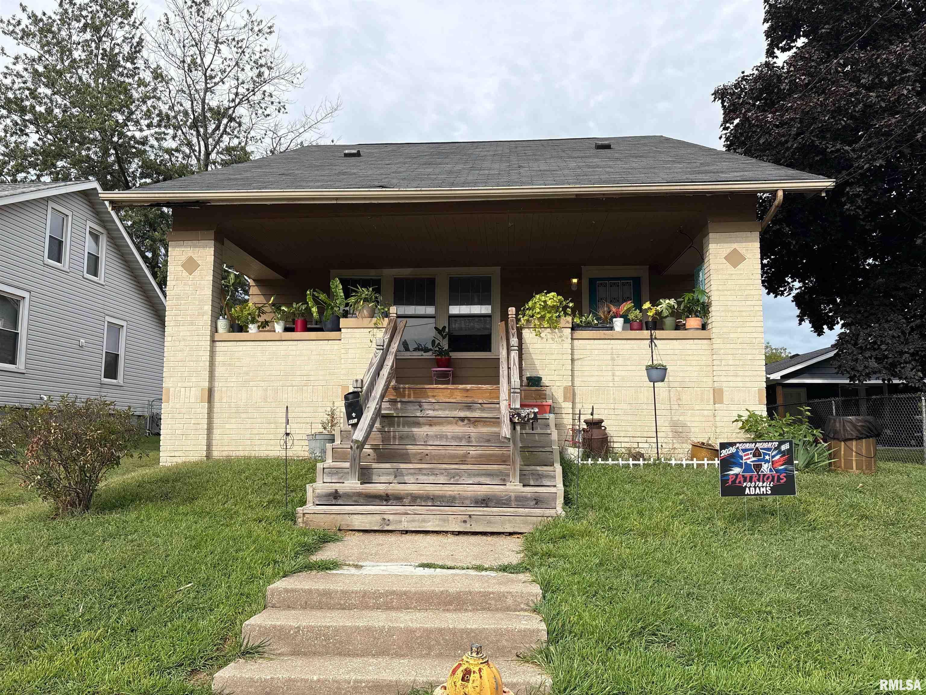 3905 N Vincent Avenue Property Photo 1