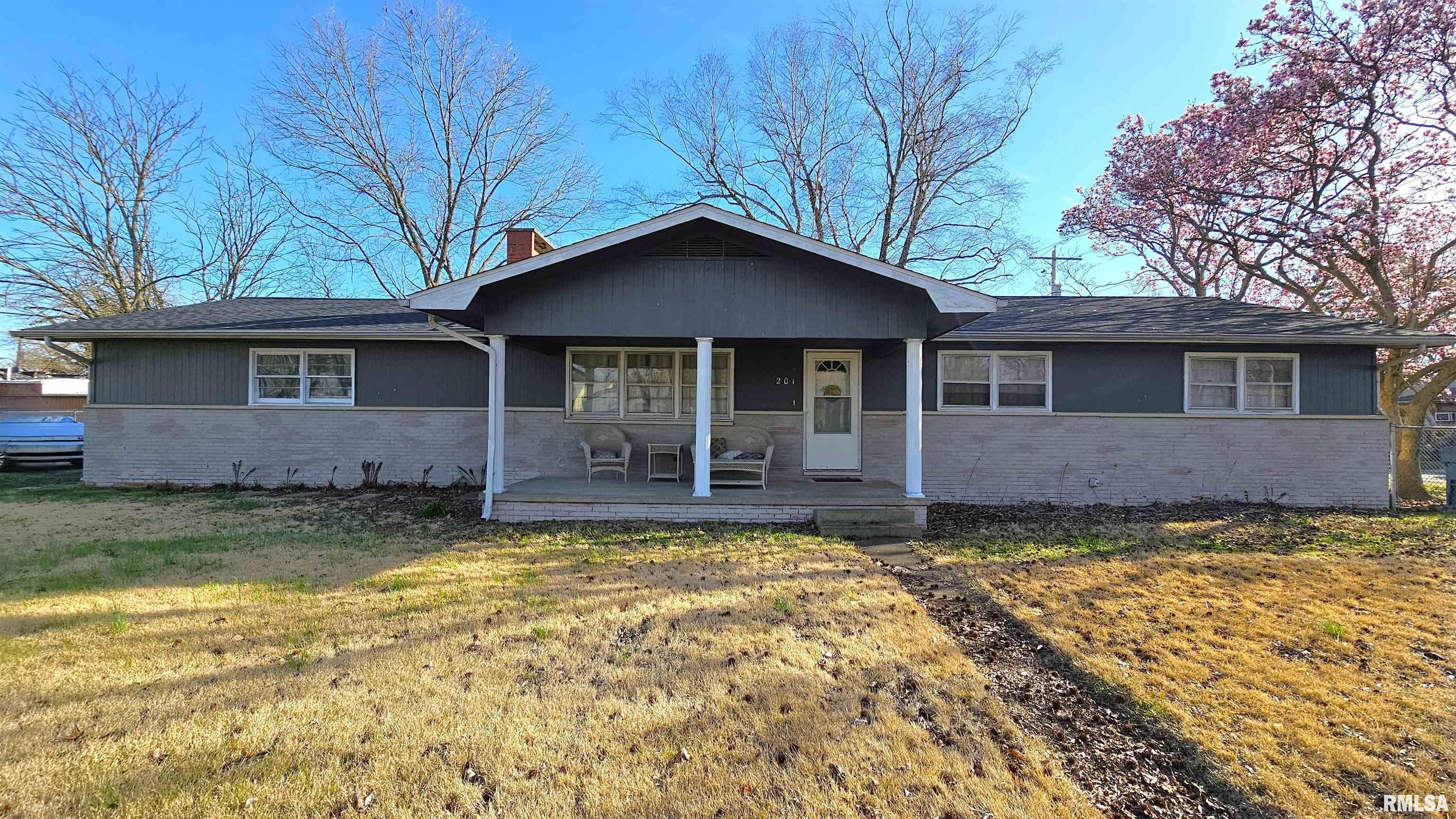 201 S Dean Street Property Photo 1