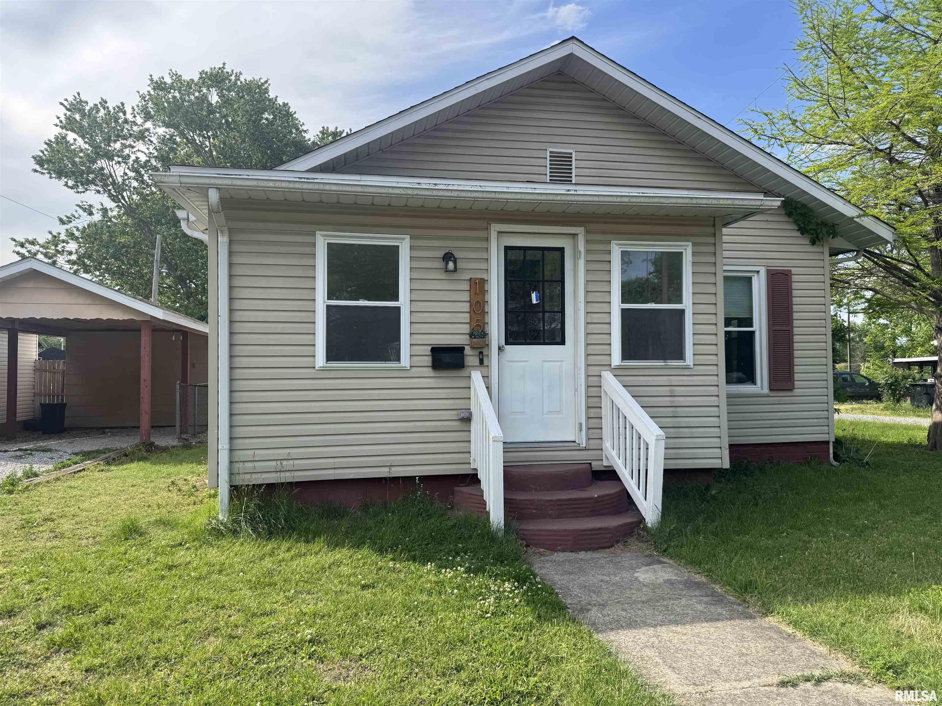 105 Elm Street Property Photo 1