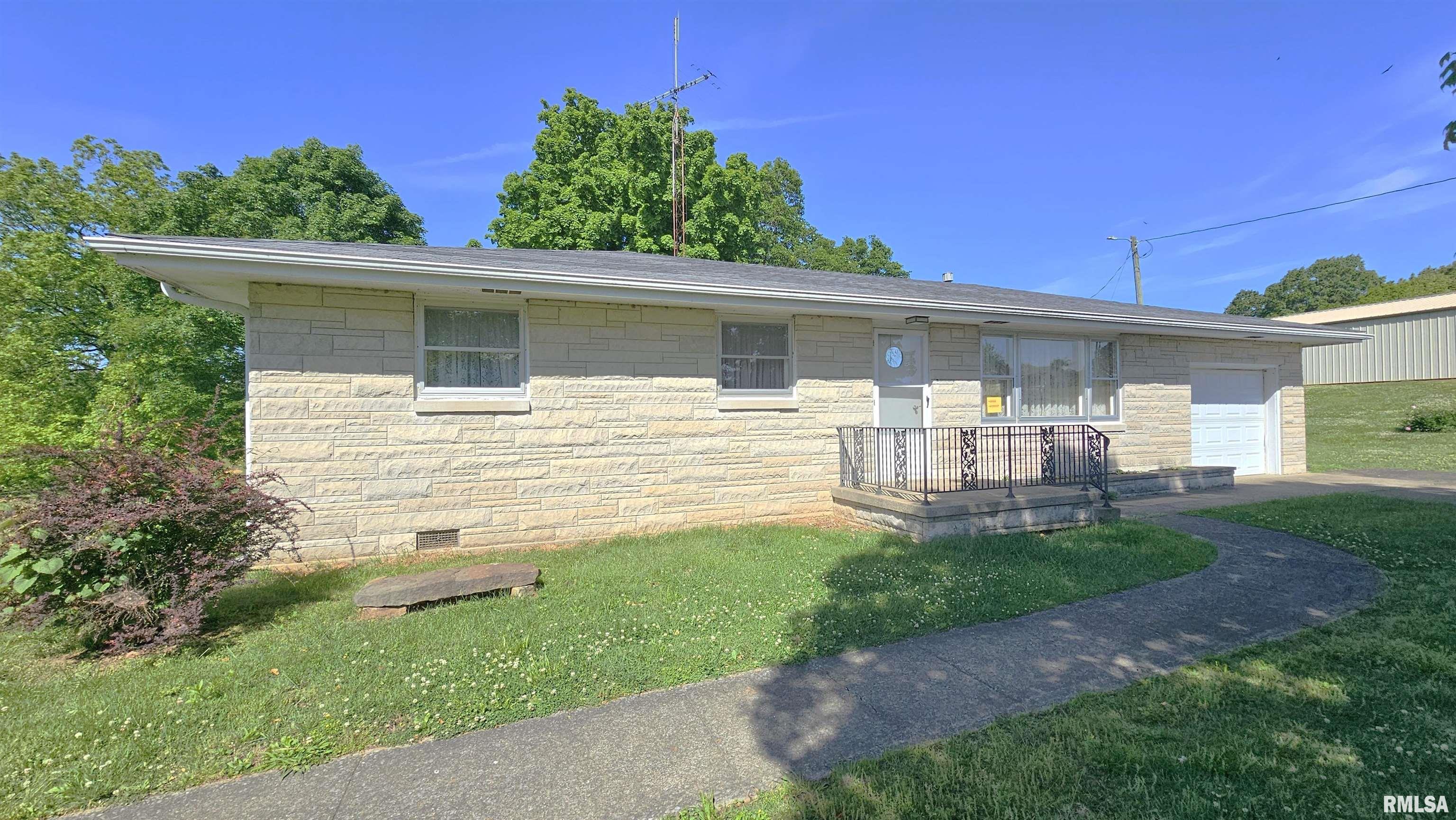 108 Il Route 1 Road Property Photo 1