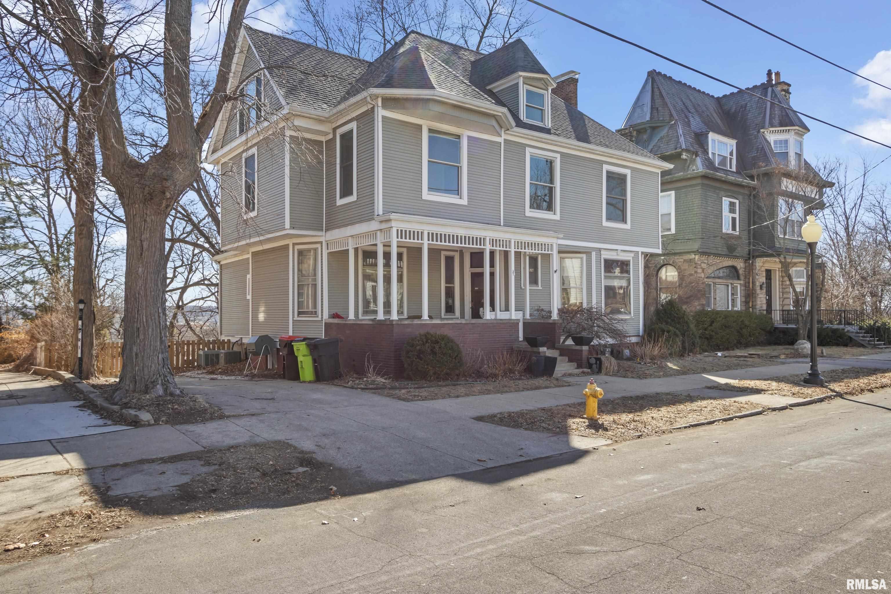 528 W HIGH Street