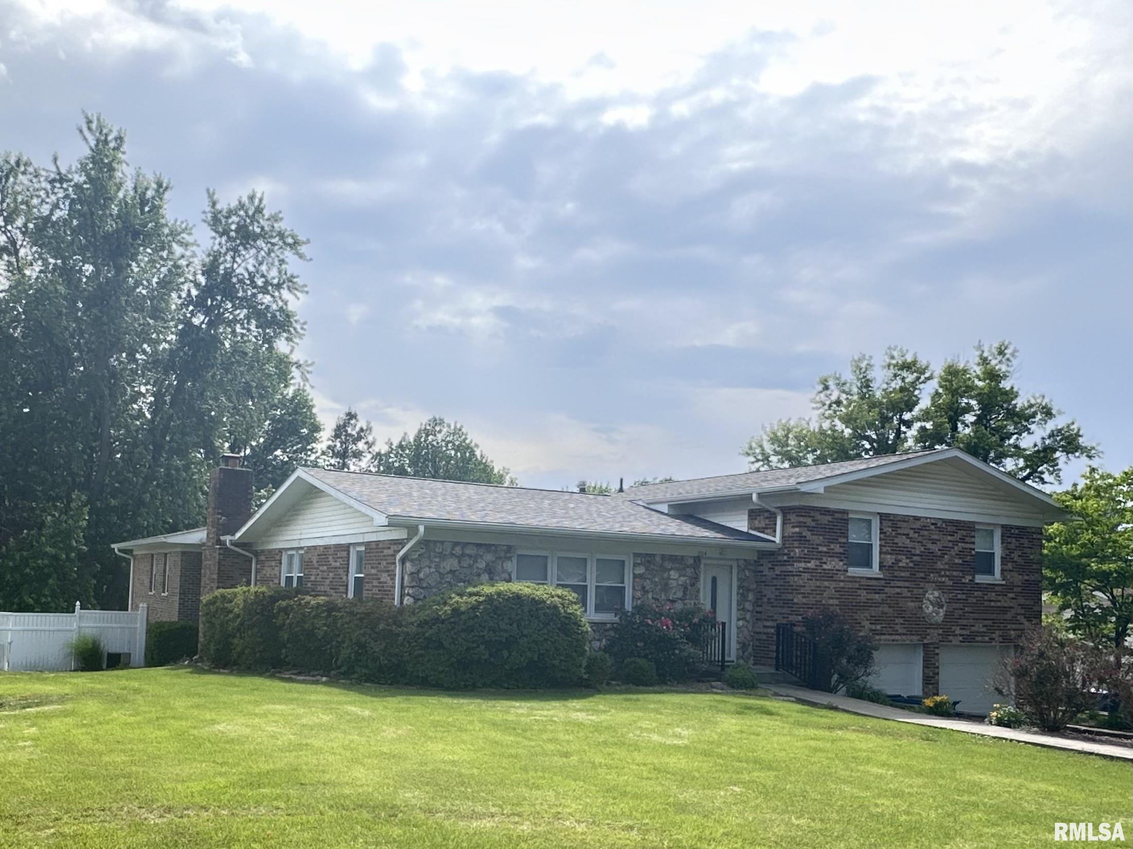 204 Evergreen Drive Property Photo 1