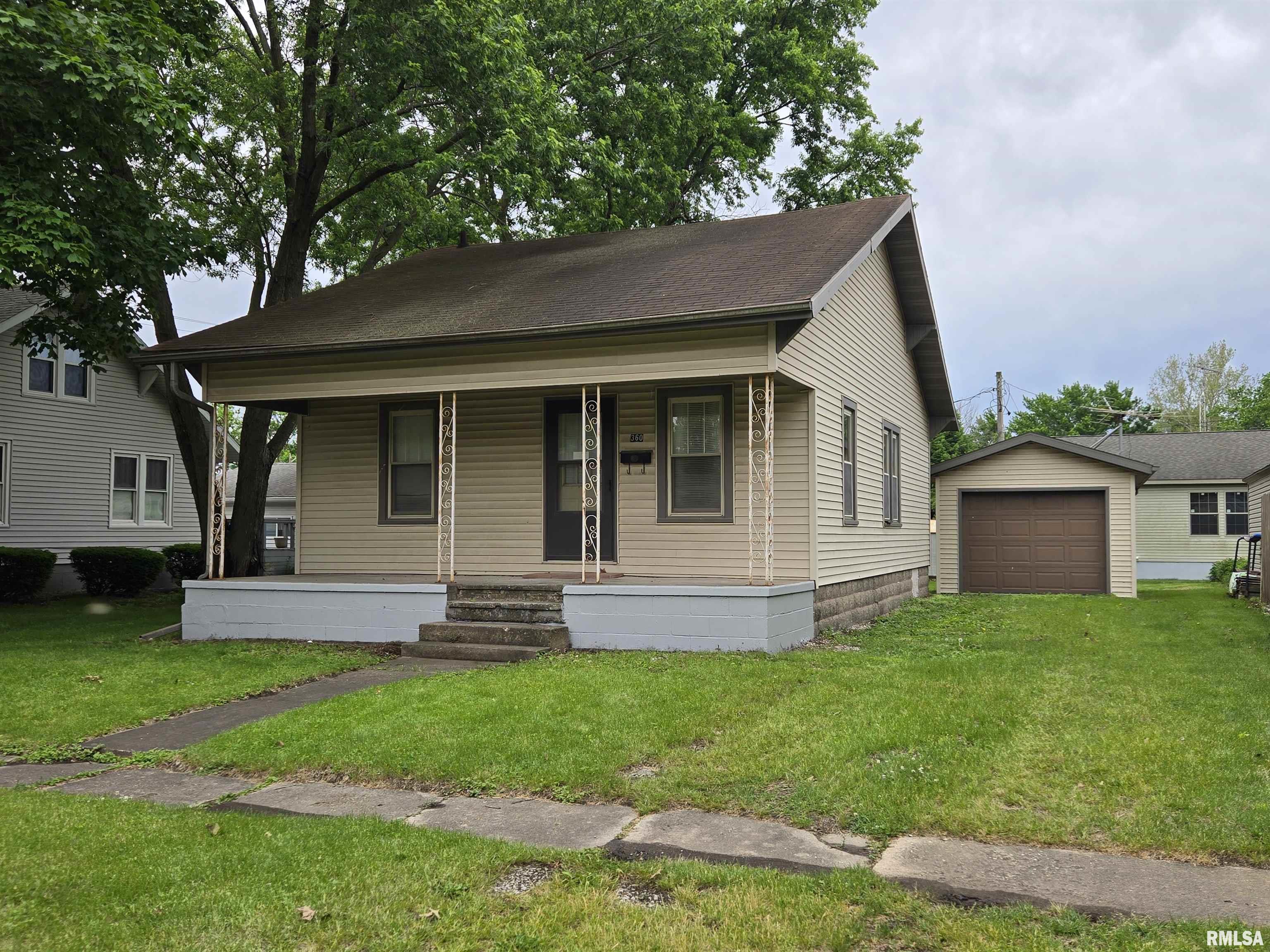 360 W Wells Street Property Photo 1