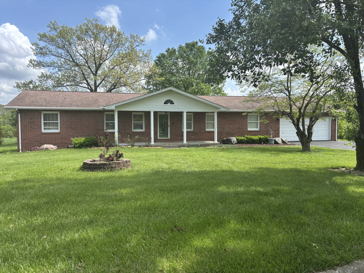 208 Holly Terrace Property Photo 1