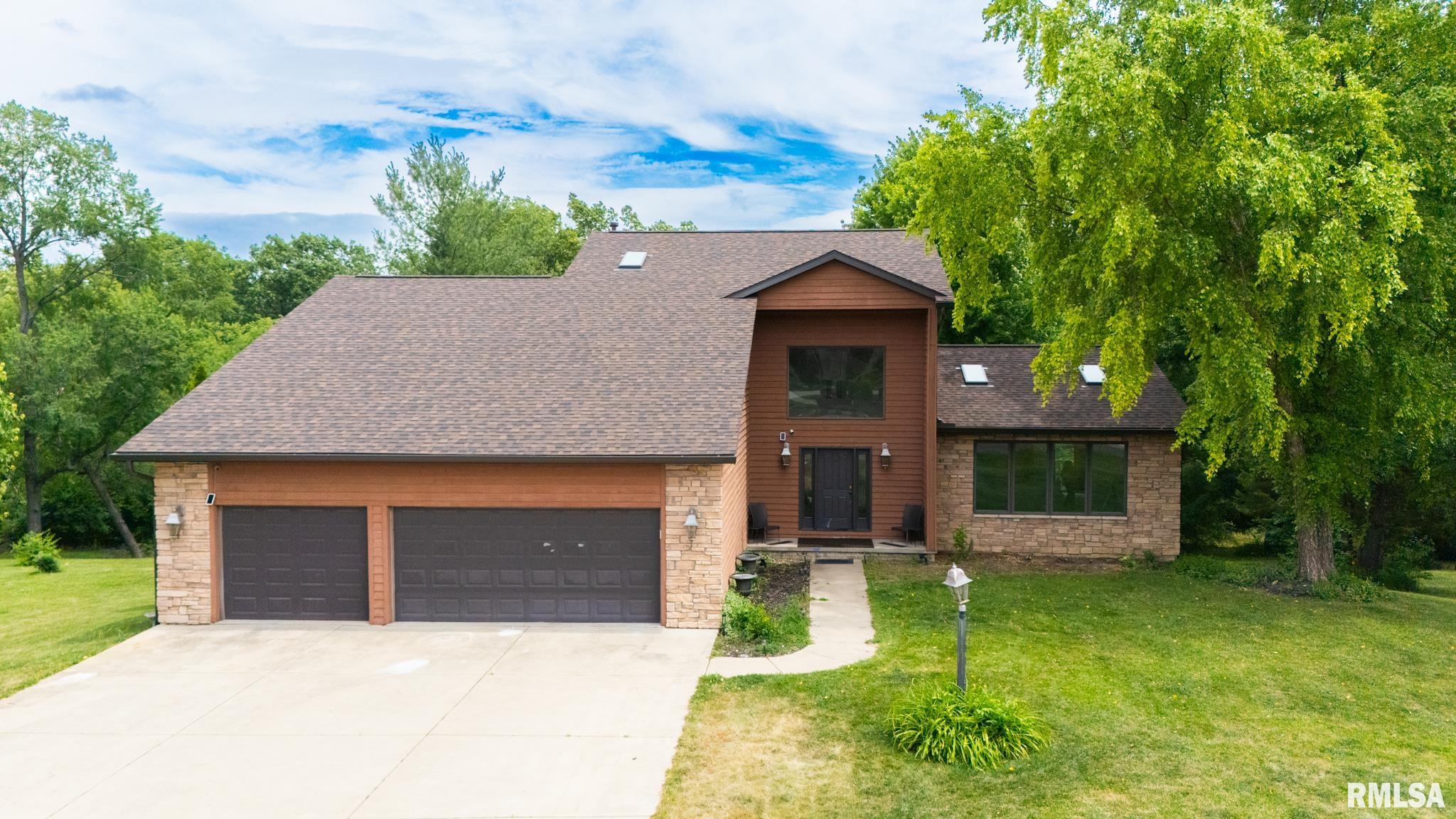 1318 AMANDA Drive