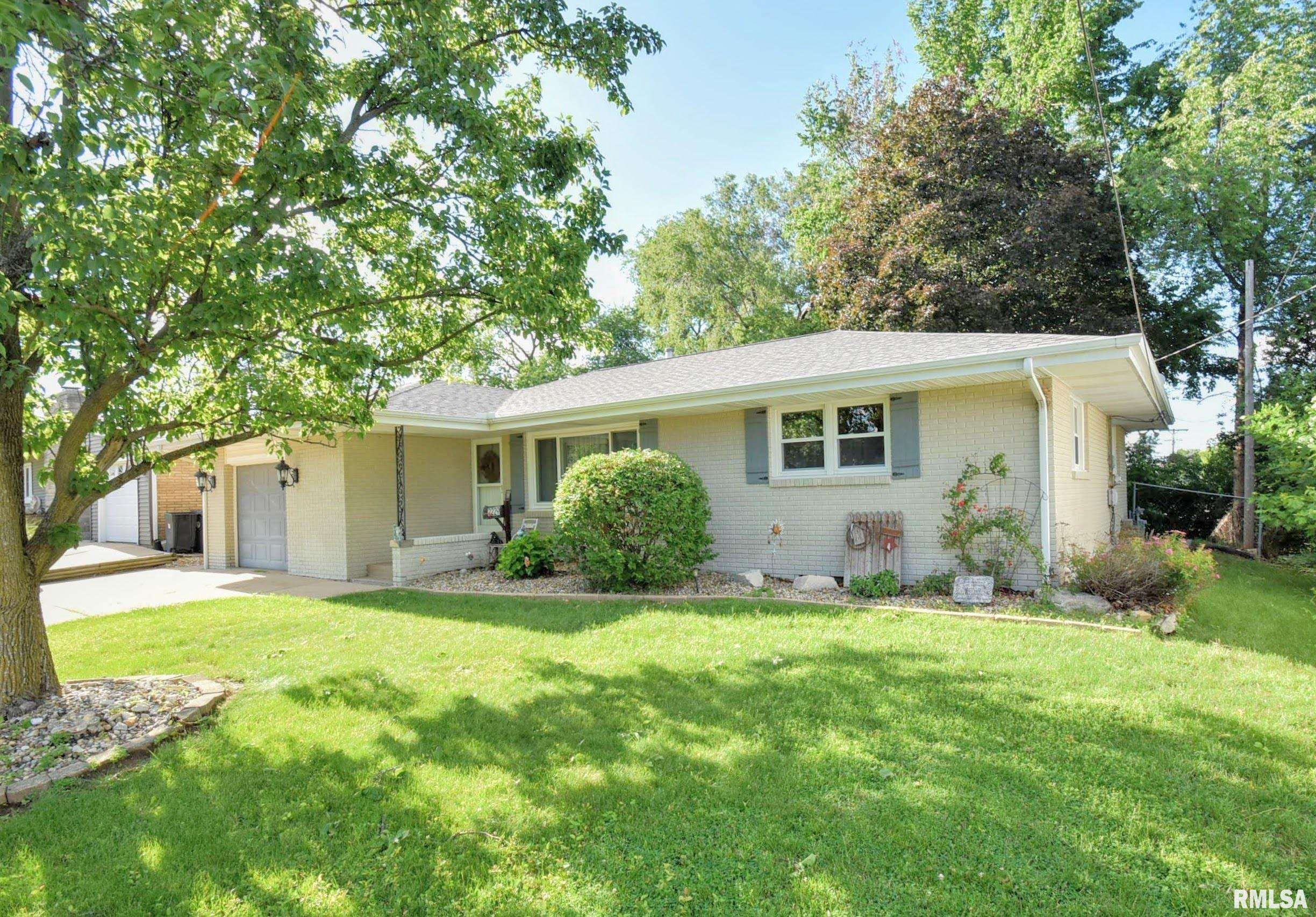 2229 Crestview Drive Property Photo 1