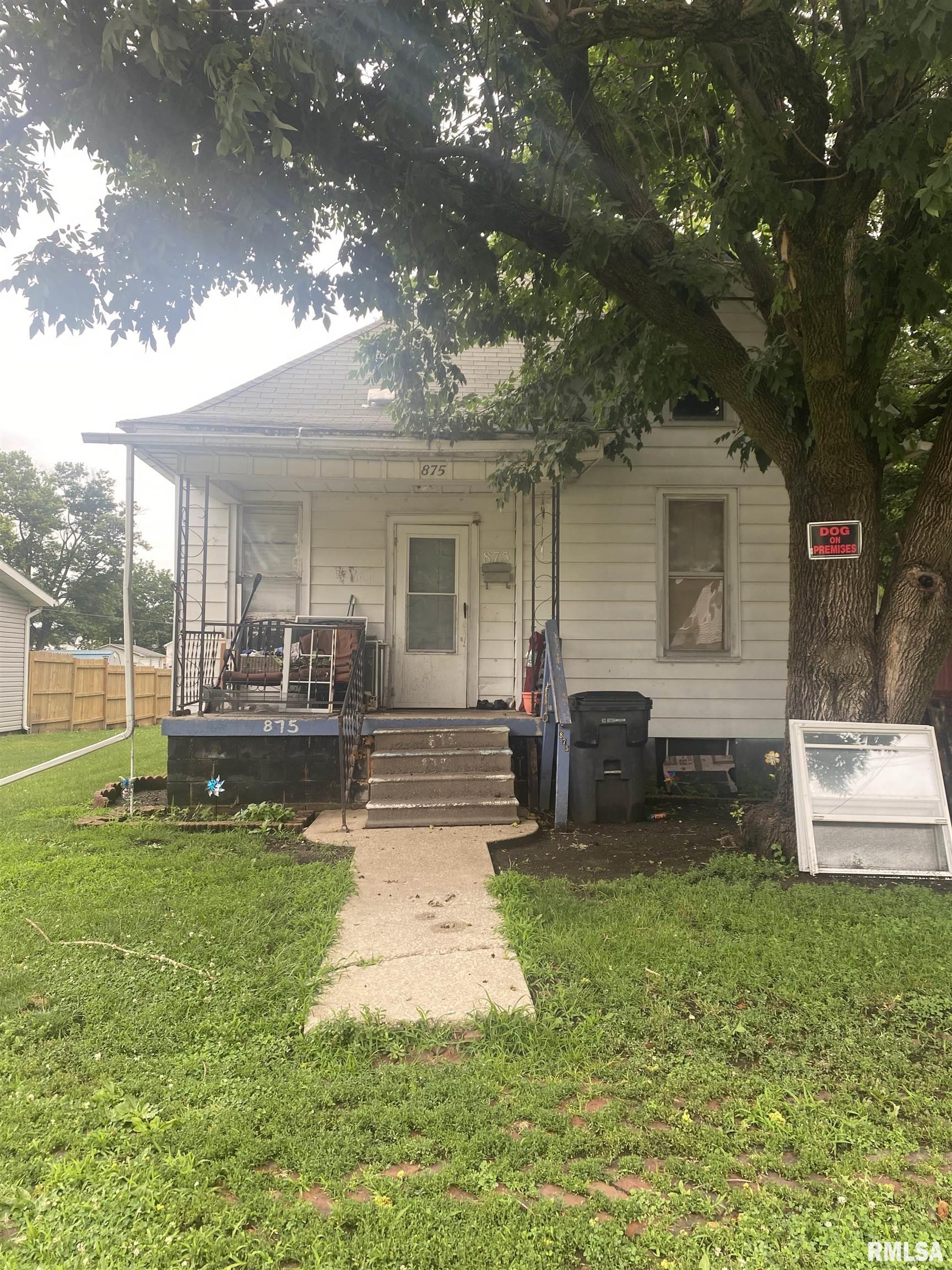 875 E ELM Street