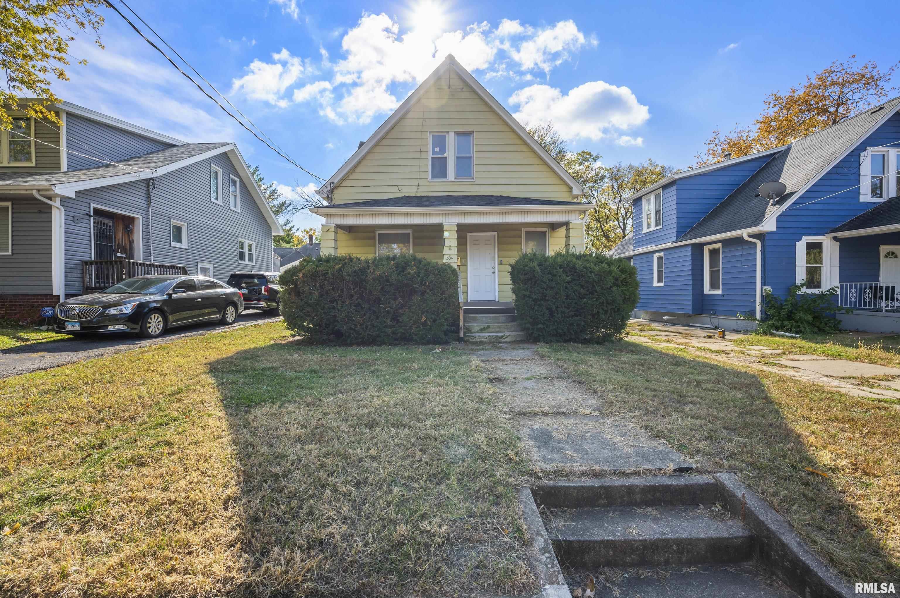 304 W MCCLURE Avenue