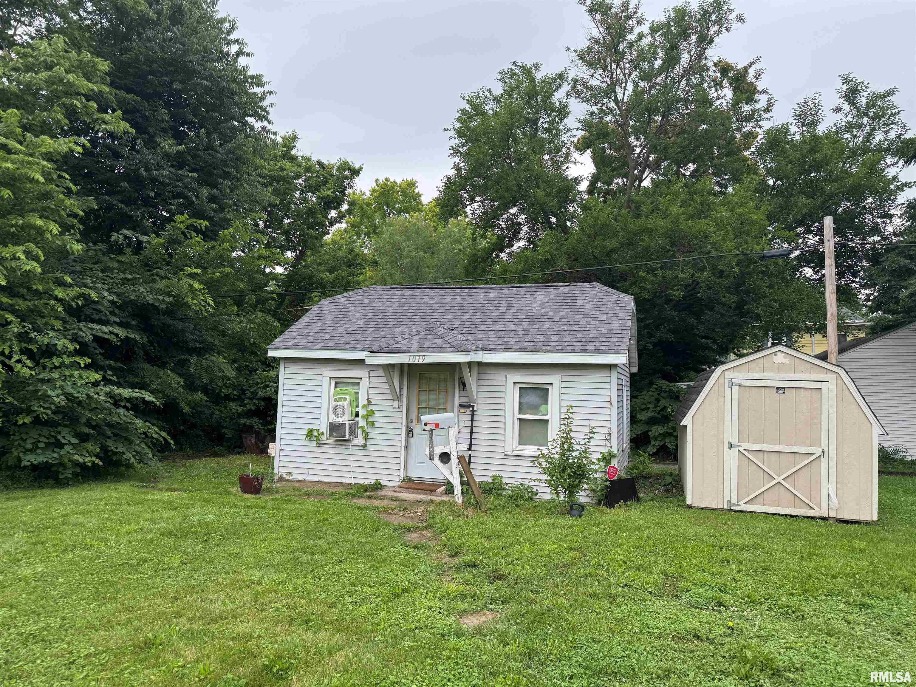 1019 E Wilcox Avenue Property Photo 1