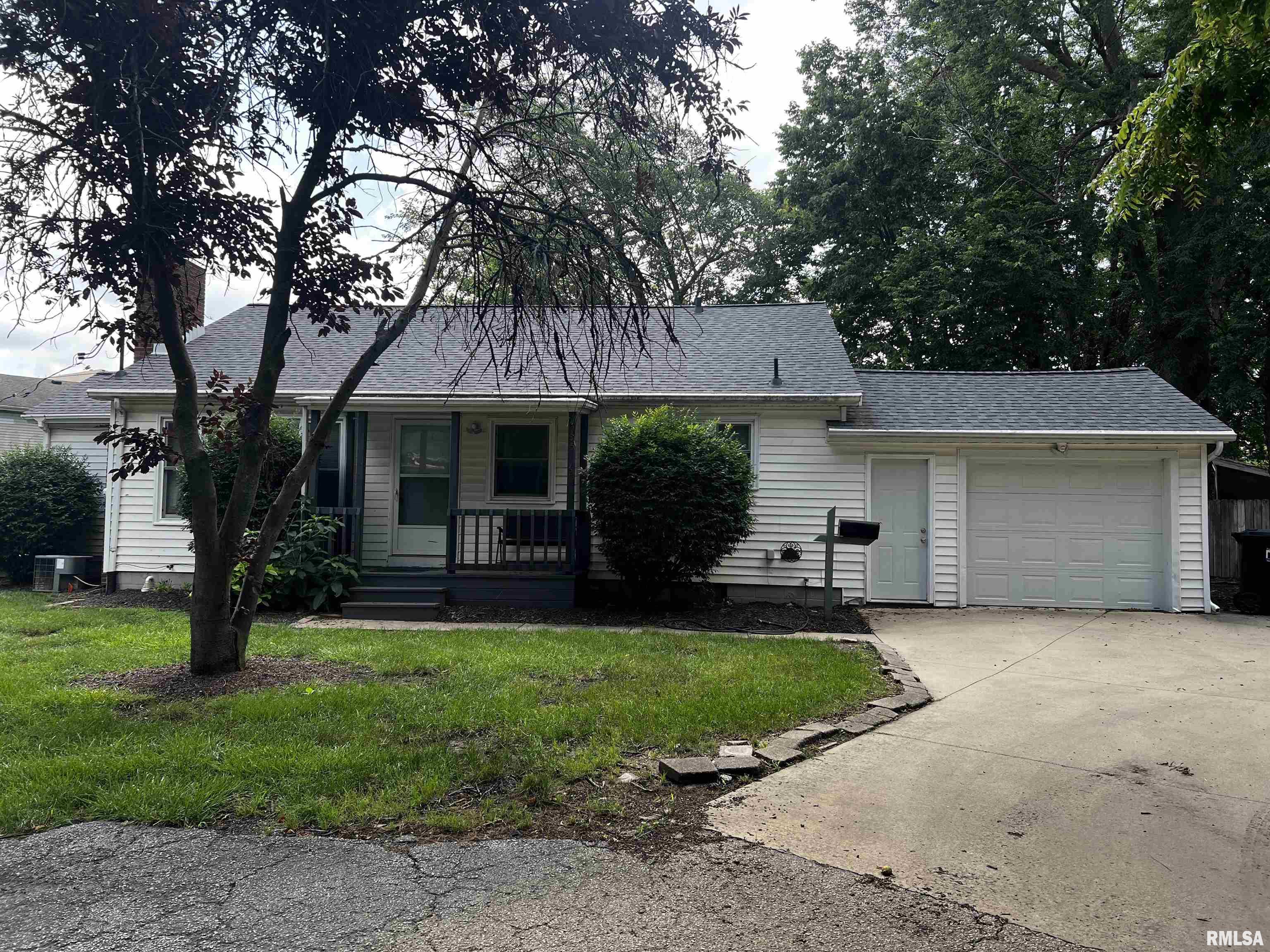 505 1/2 Bowles Drive Property Photo 1