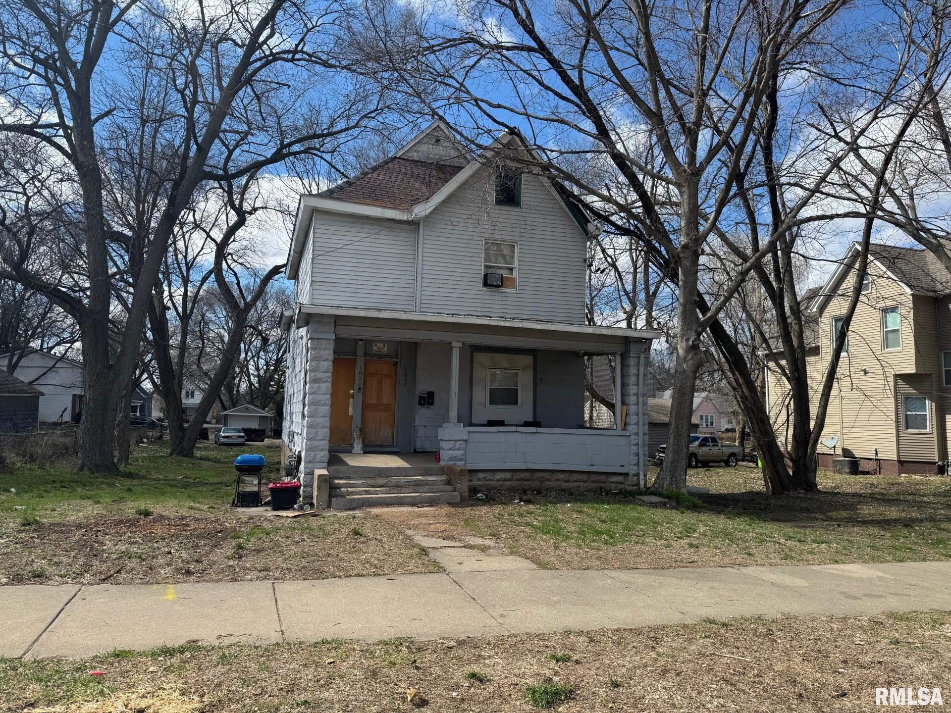 1823 1825 Linn Street Property Photo 1
