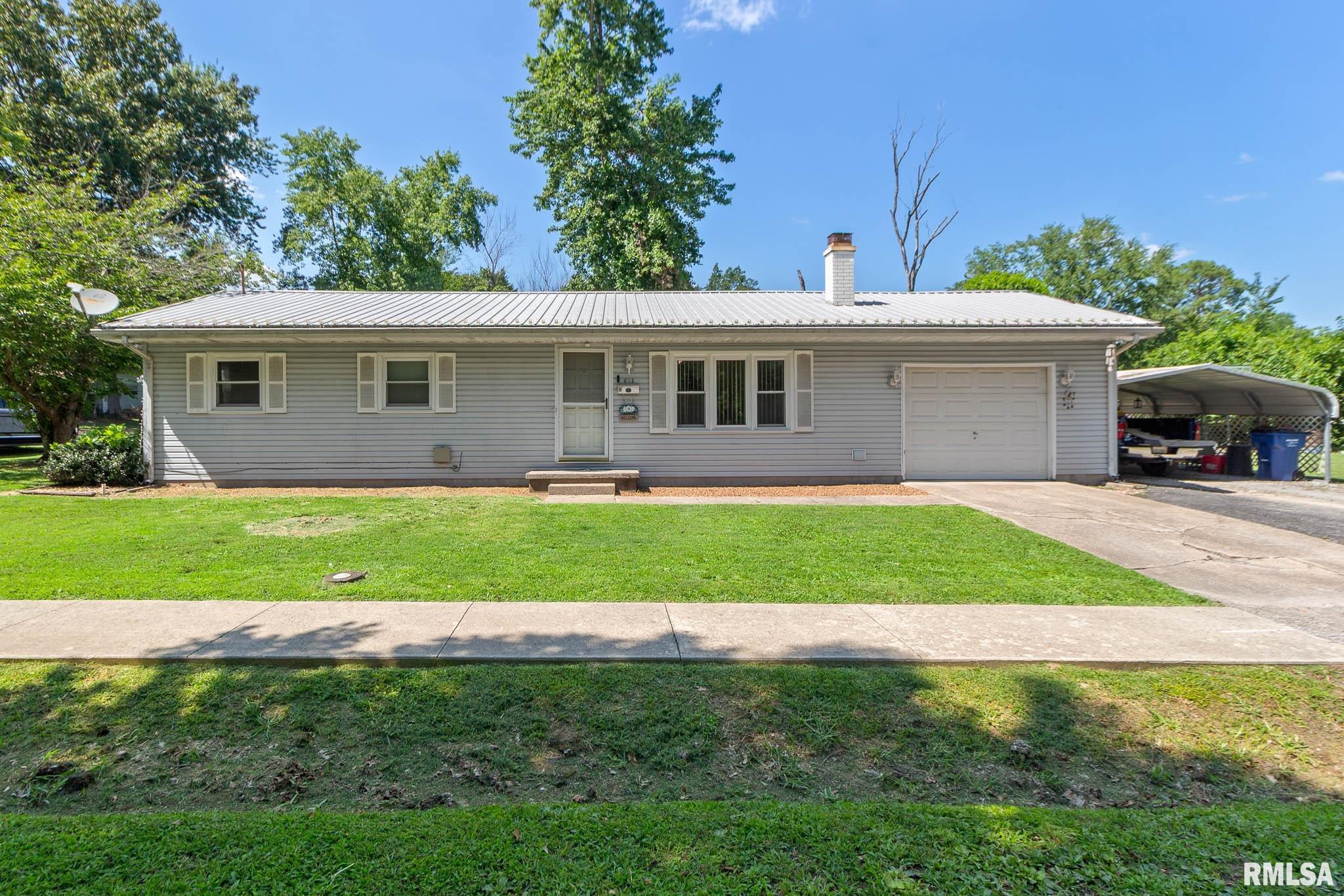 613 W Stotlar Street Property Photo 1