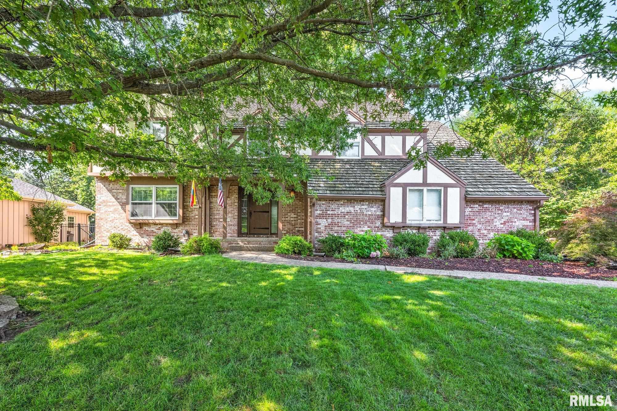131 E Morningside Drive Property Photo 1