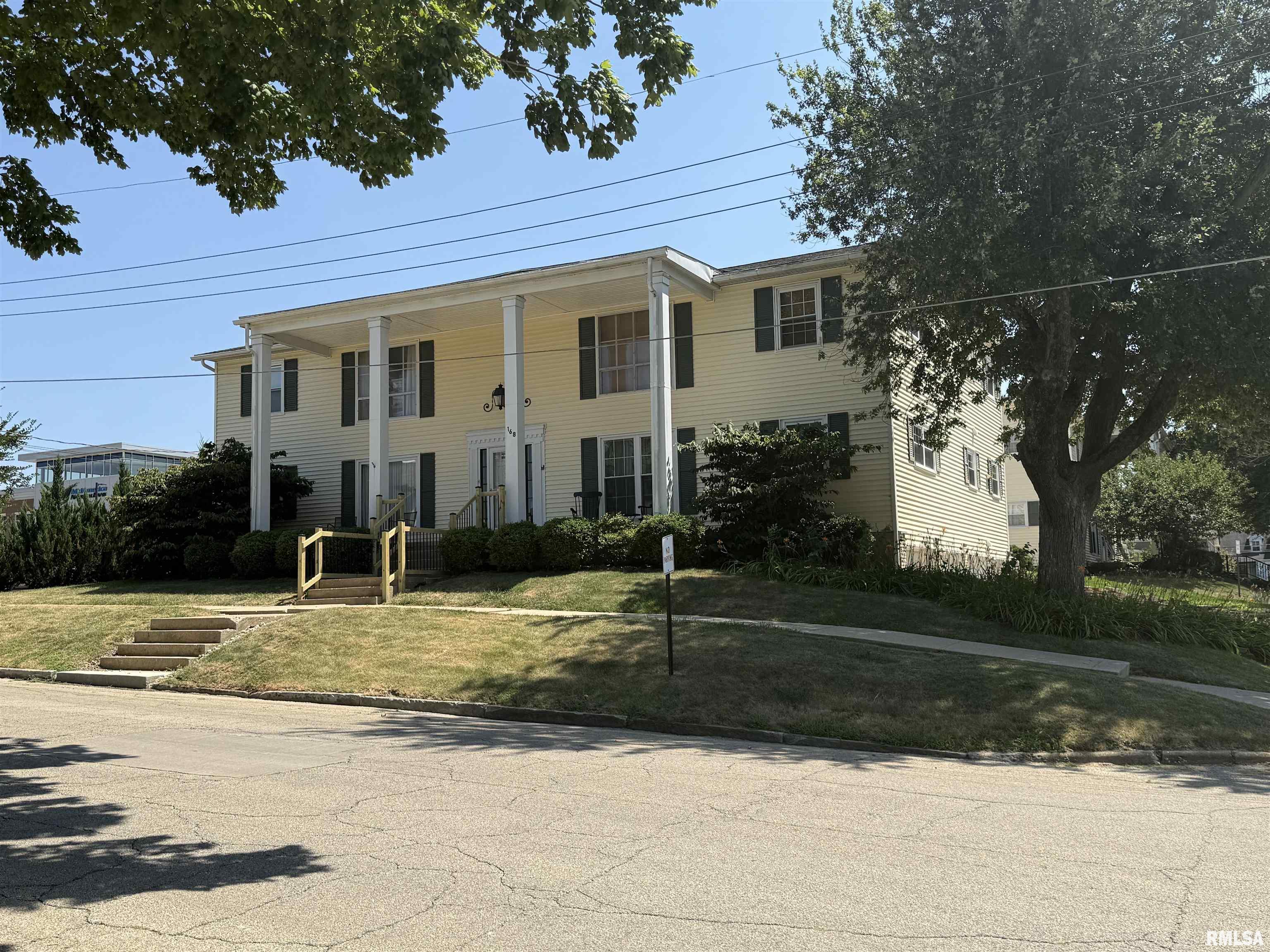 168 W Elm Street Property Photo 1