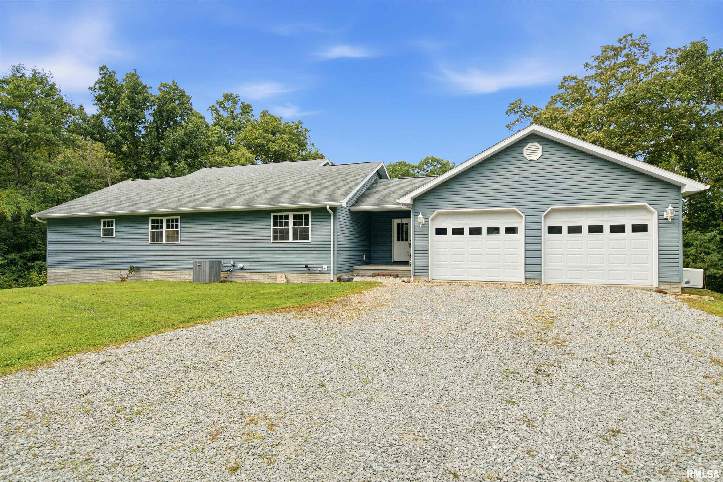 1977 County Road 200 E Road