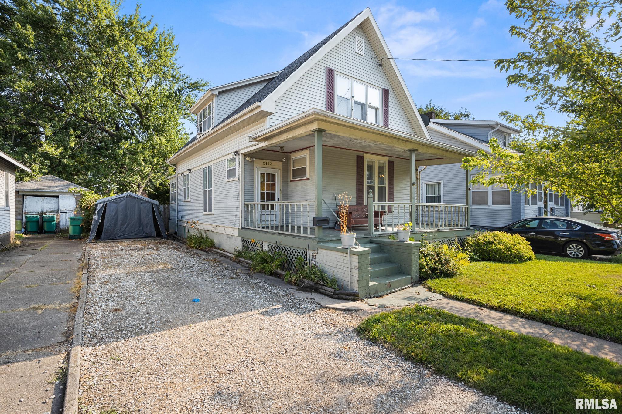 2112 W MANOR Parkway