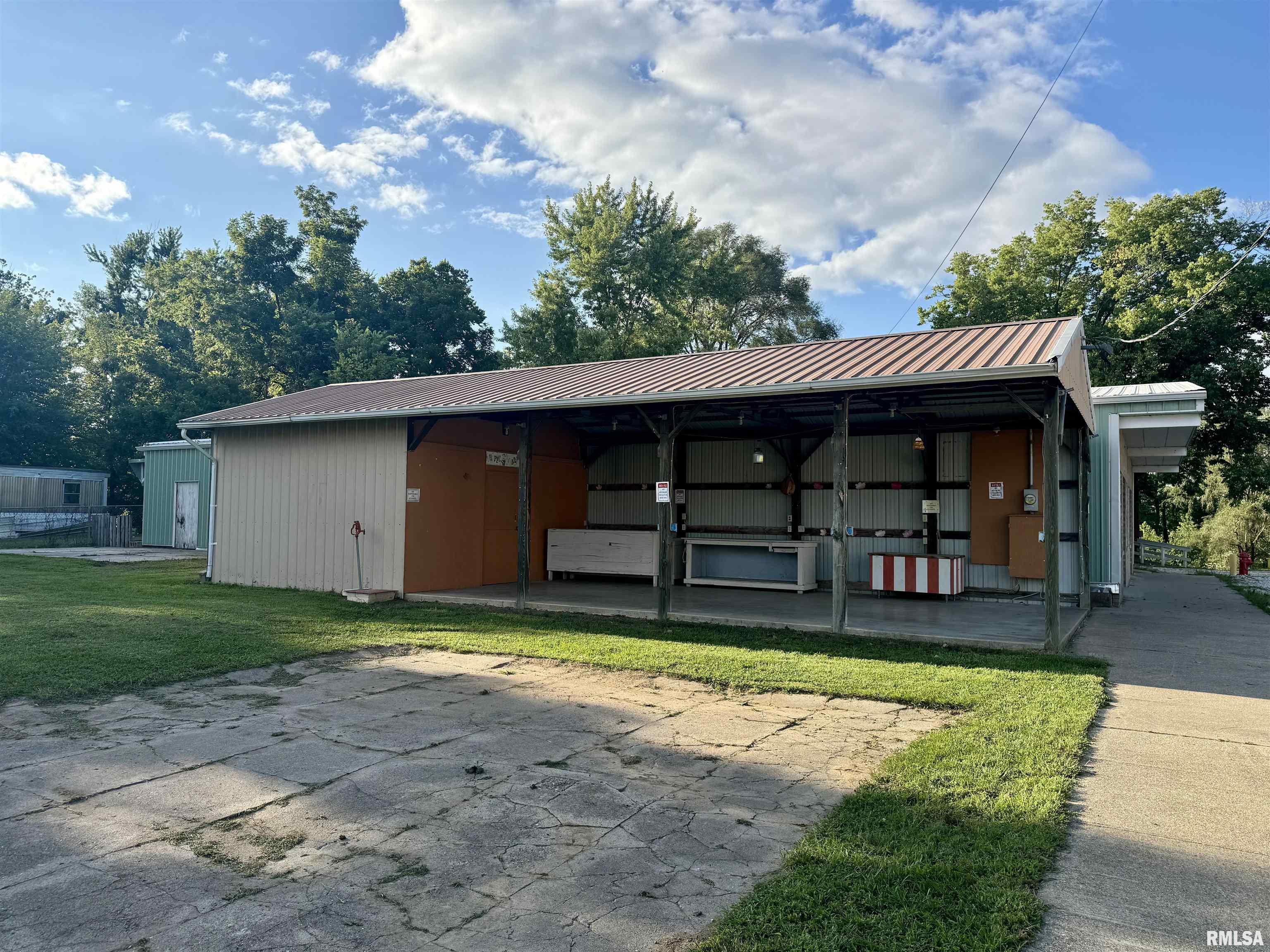 301 3rd Street Property Photo 1