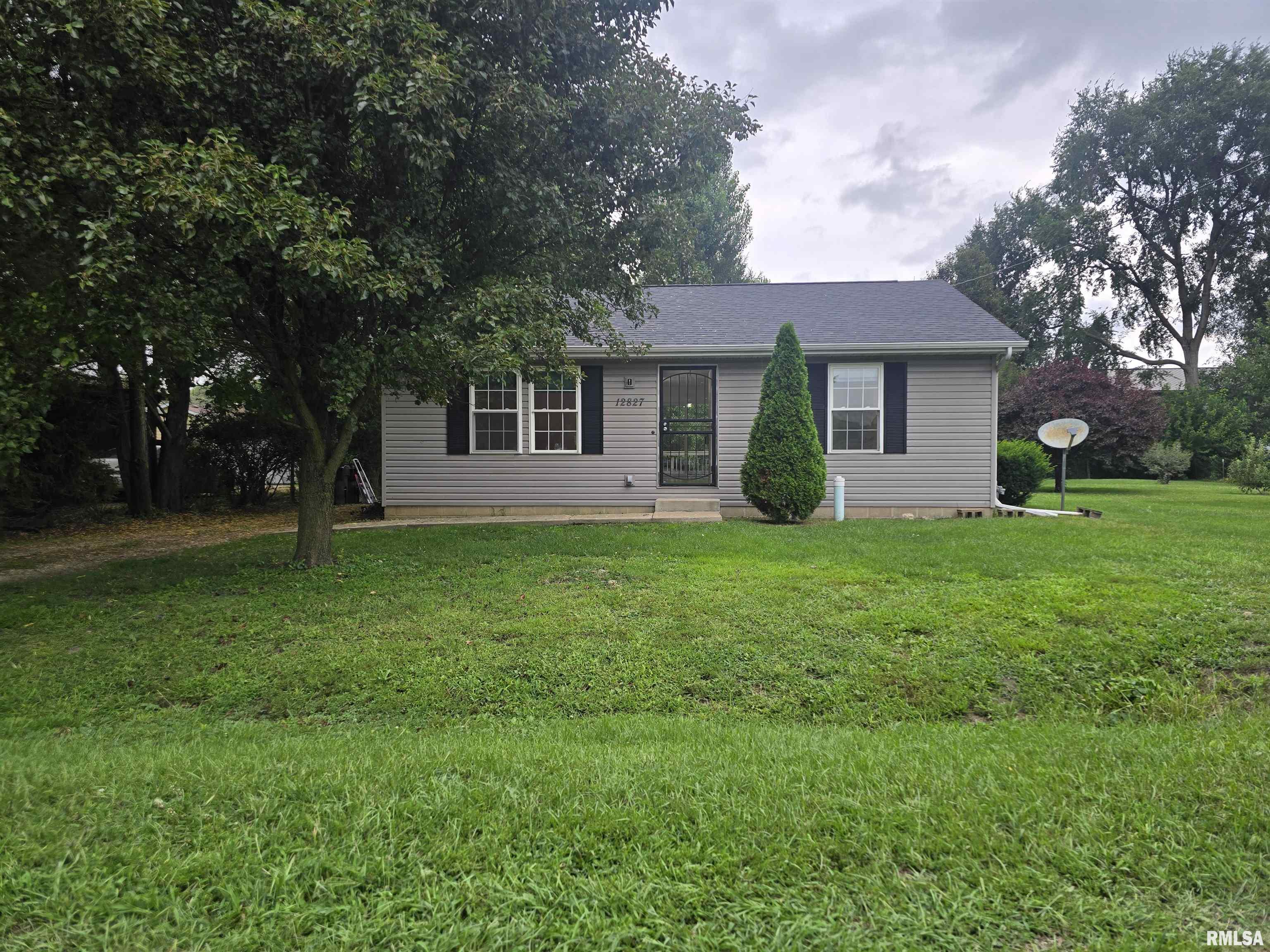 12827 W Center Street Property Photo 1