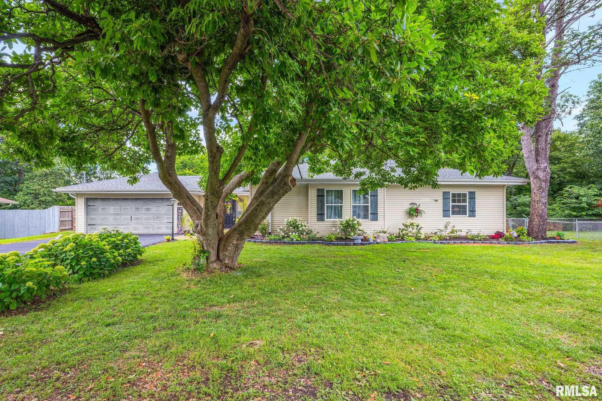 340 Hawthorne Circle Property Photo 1