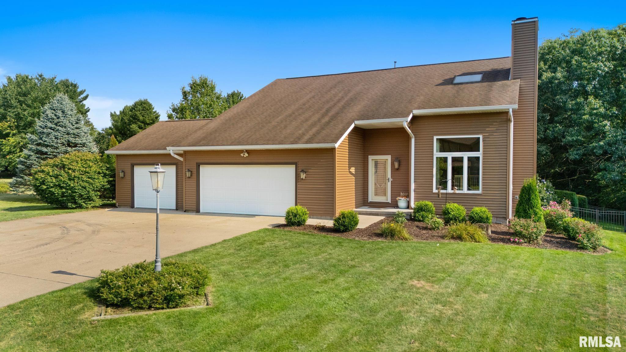 610 Bayside Circle Property Photo 1