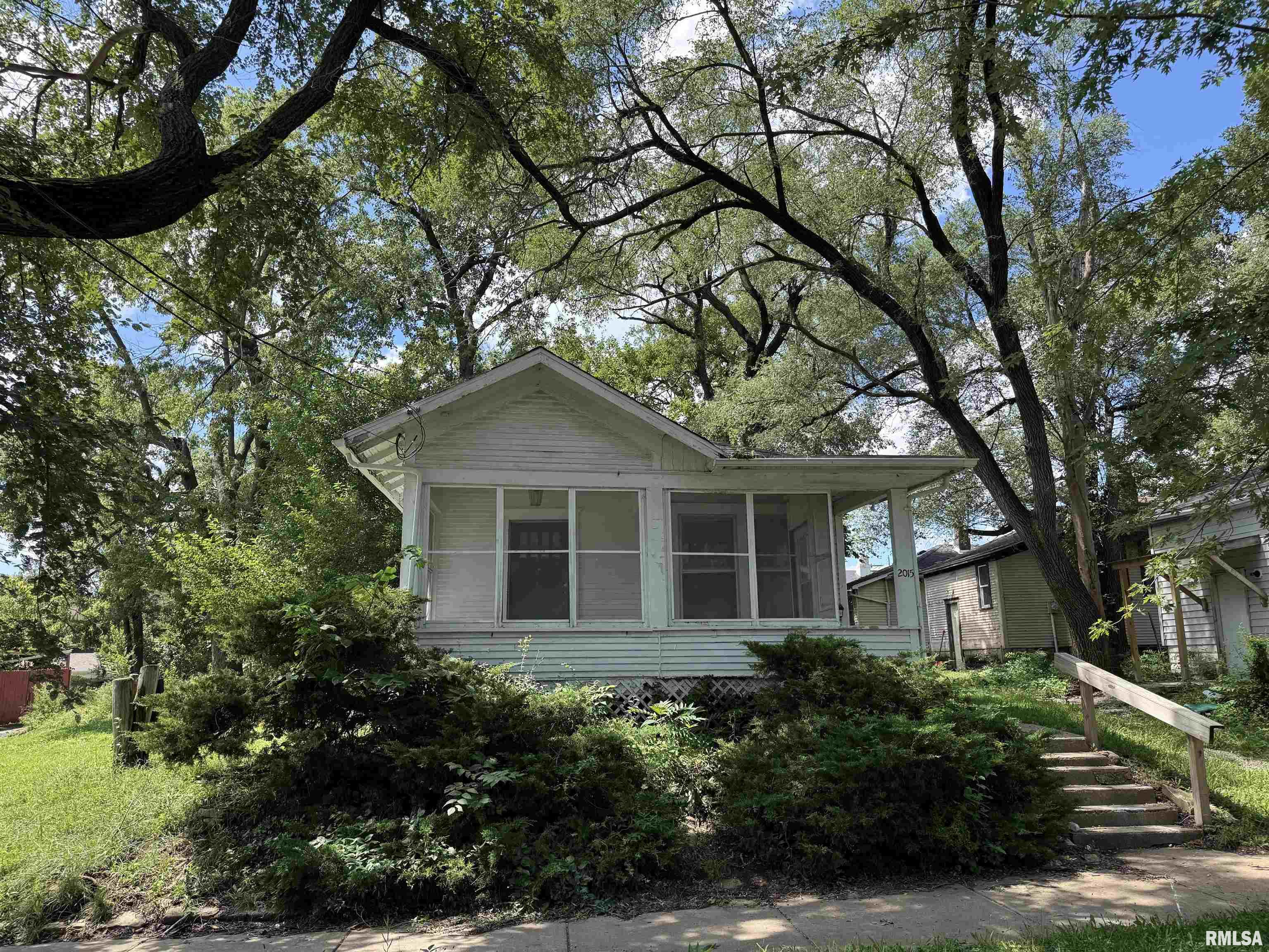 2015 N Central Avenue Property Photo 1