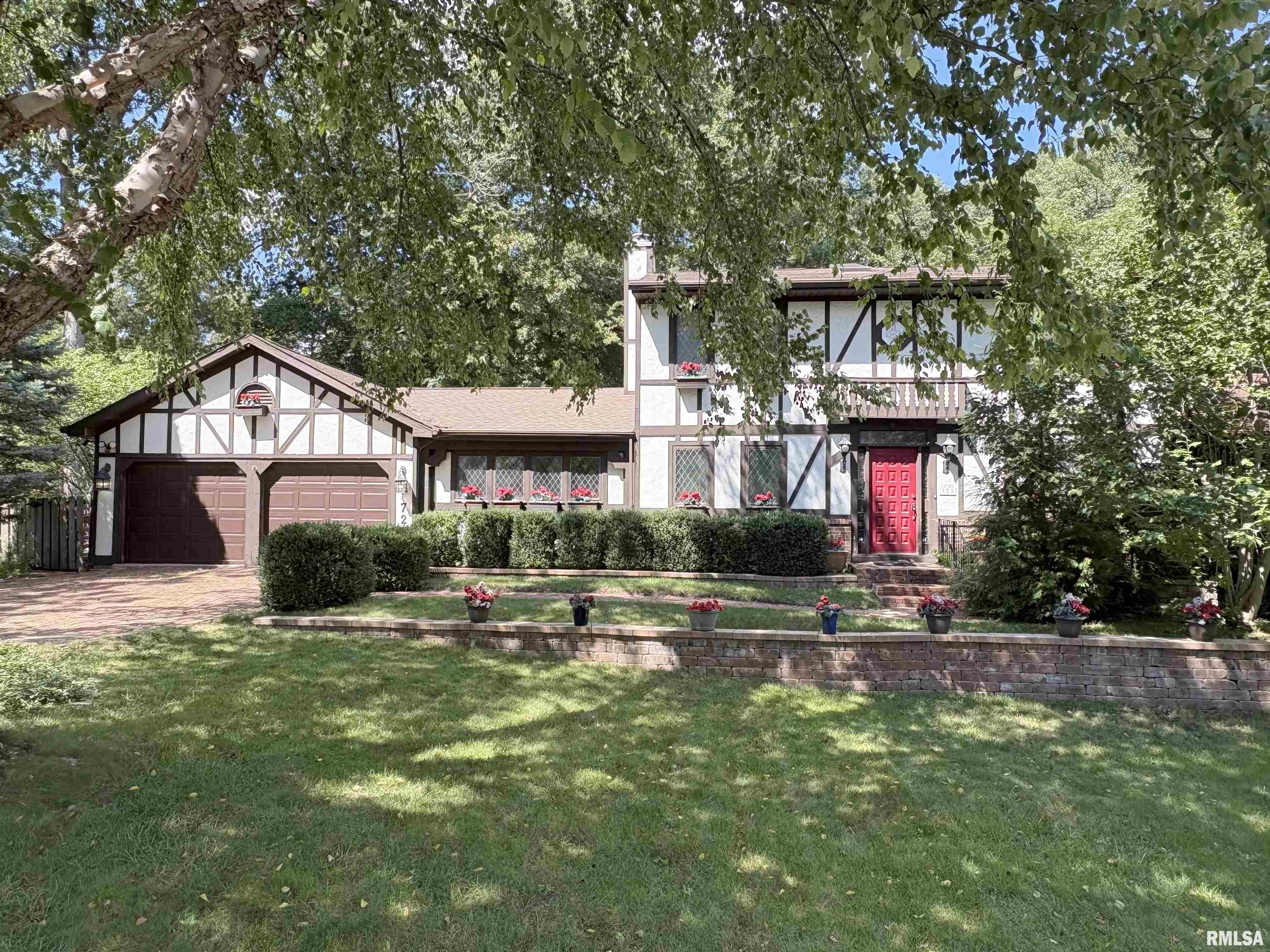721 W DEERBROOK Drive