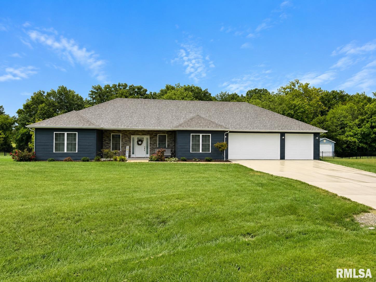 1711 Hickory Trail Property Photo 1
