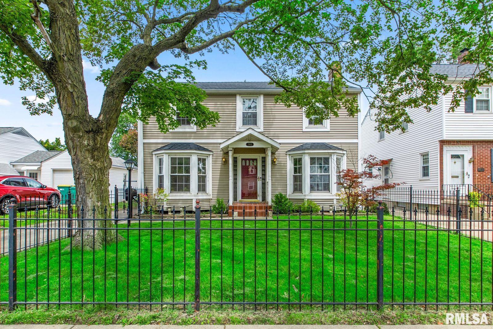 2613 W BARKER Avenue