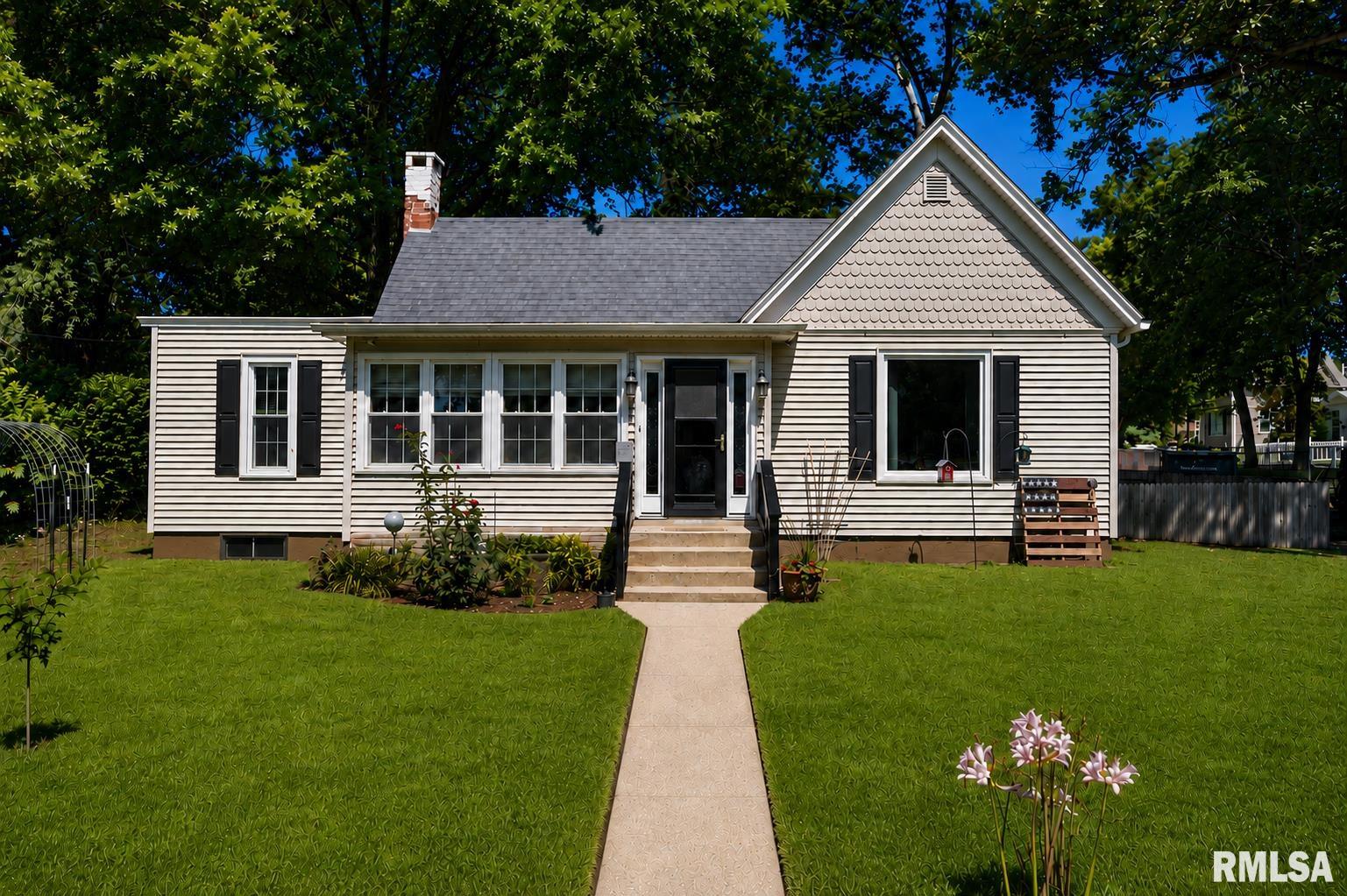 521 7th Street Property Photo 1