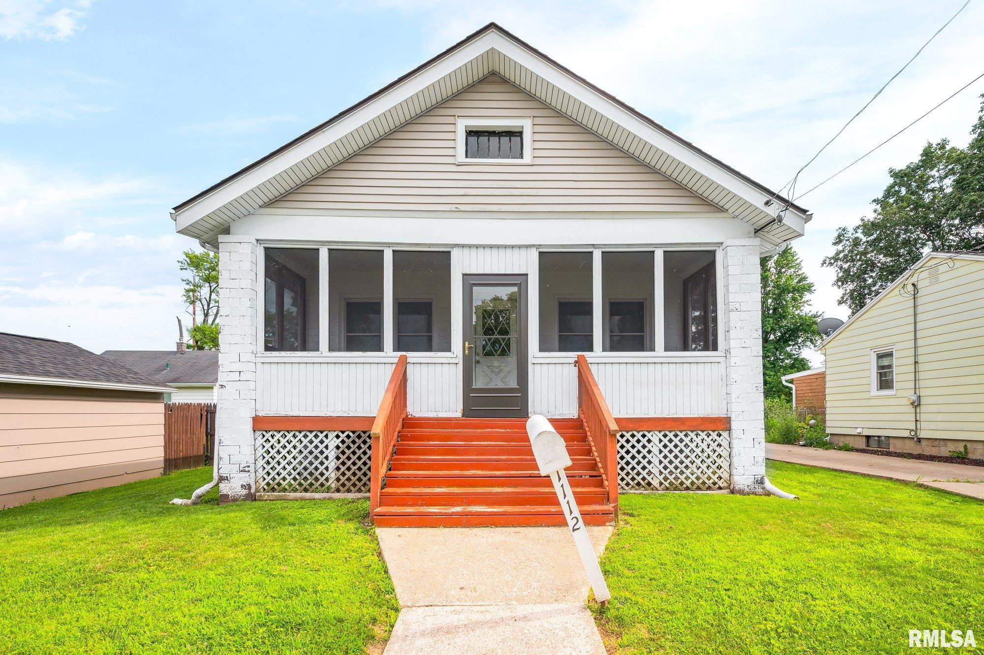 1112 E SCIOTA Avenue