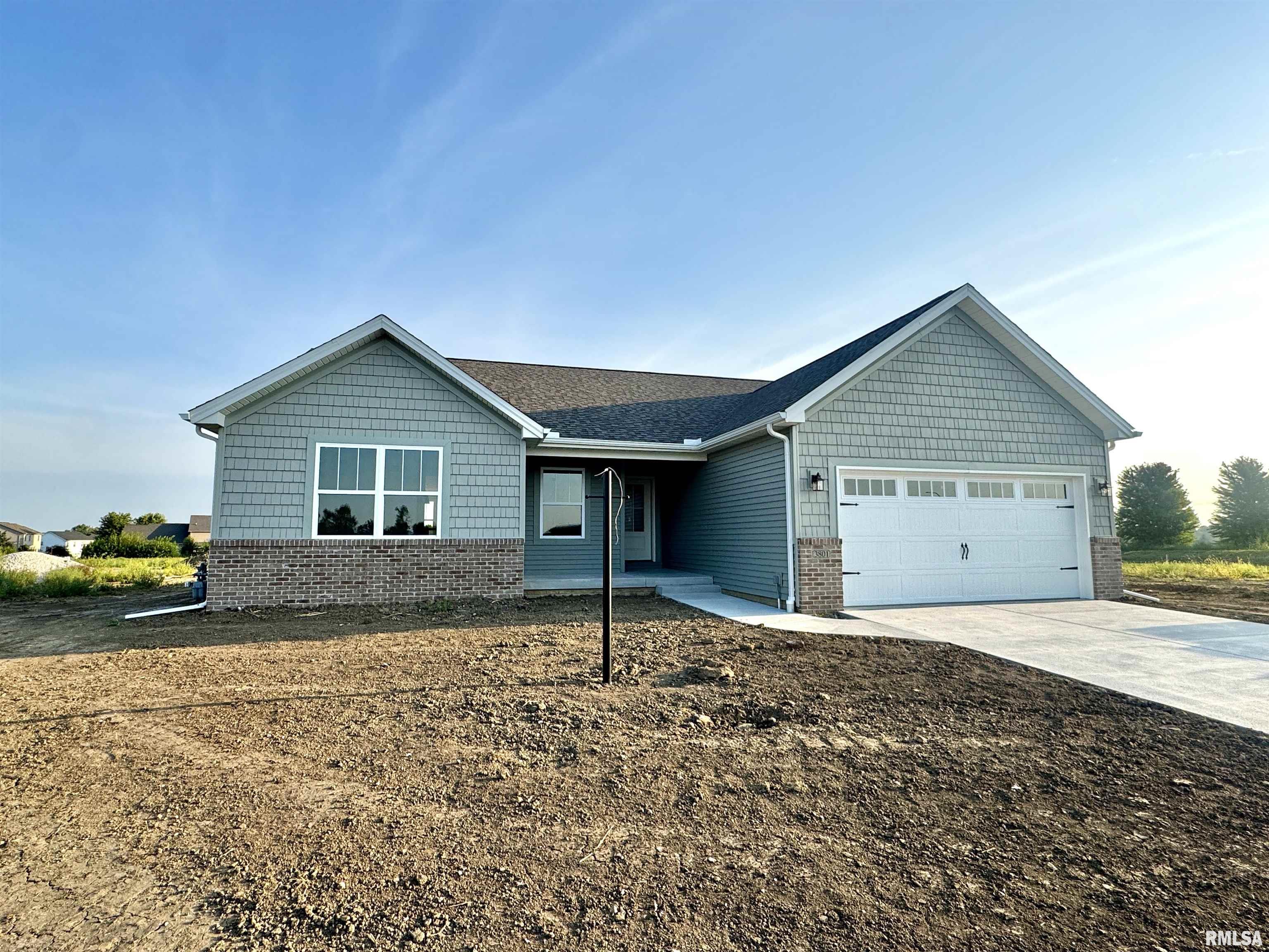 3801 N Fiona Way Property Photo 1