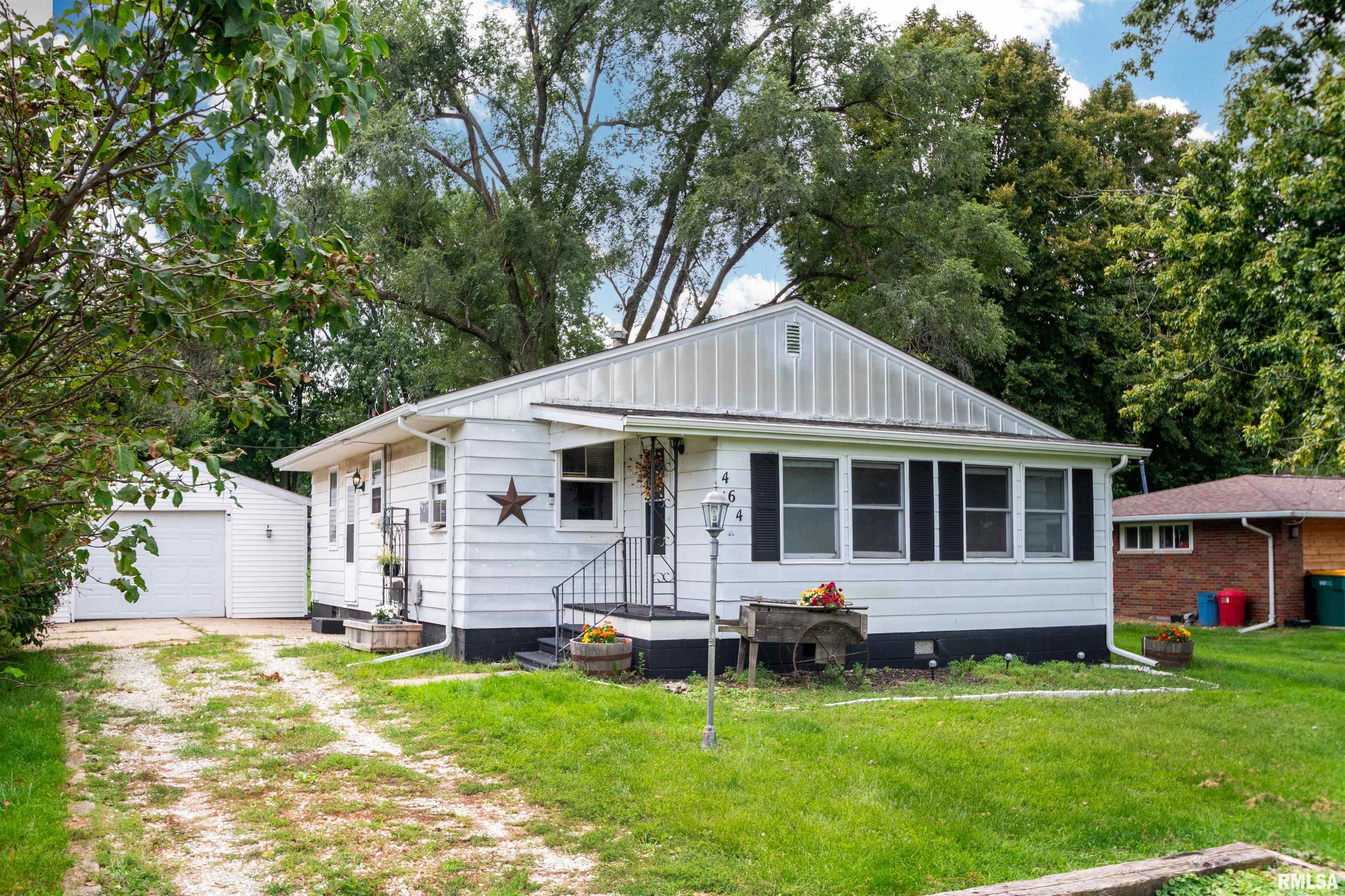 464 E Pearl Street Property Photo 1