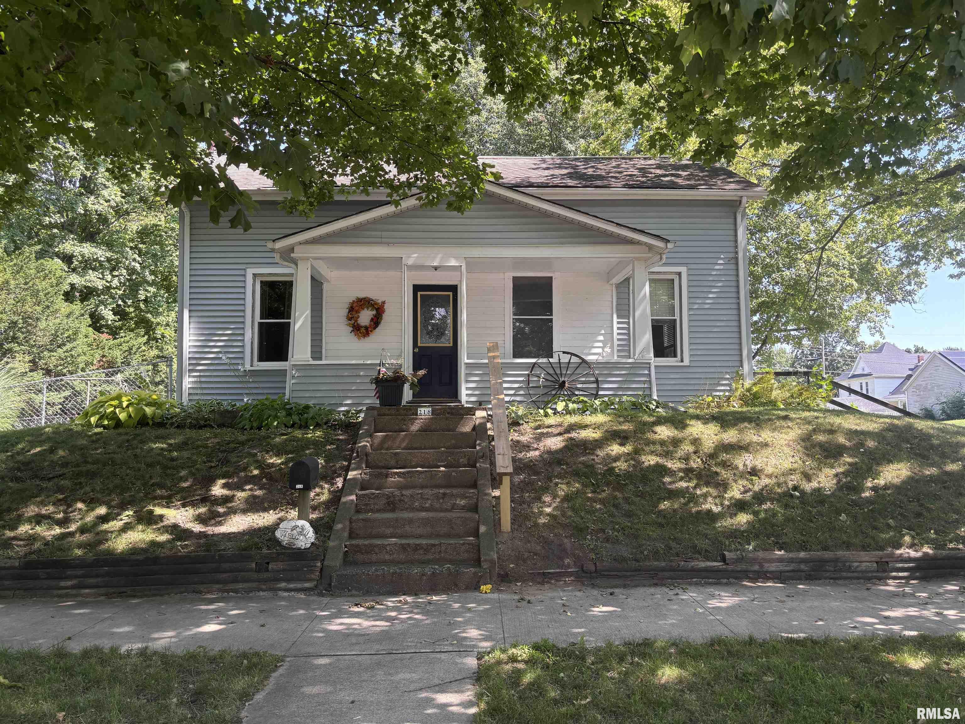 218 S Center Street Property Photo 1