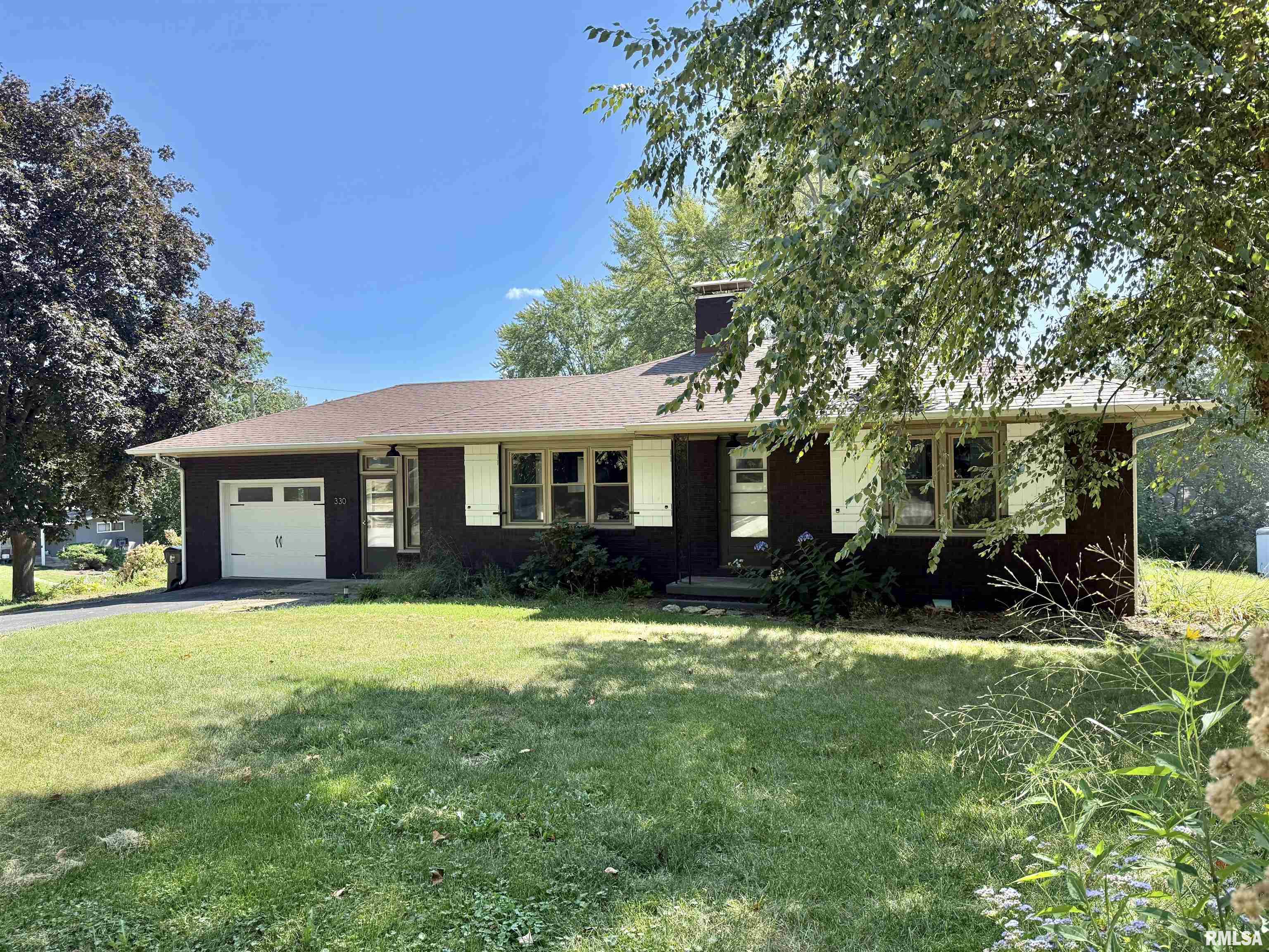 330 N Sycamore Terrace Property Photo 1