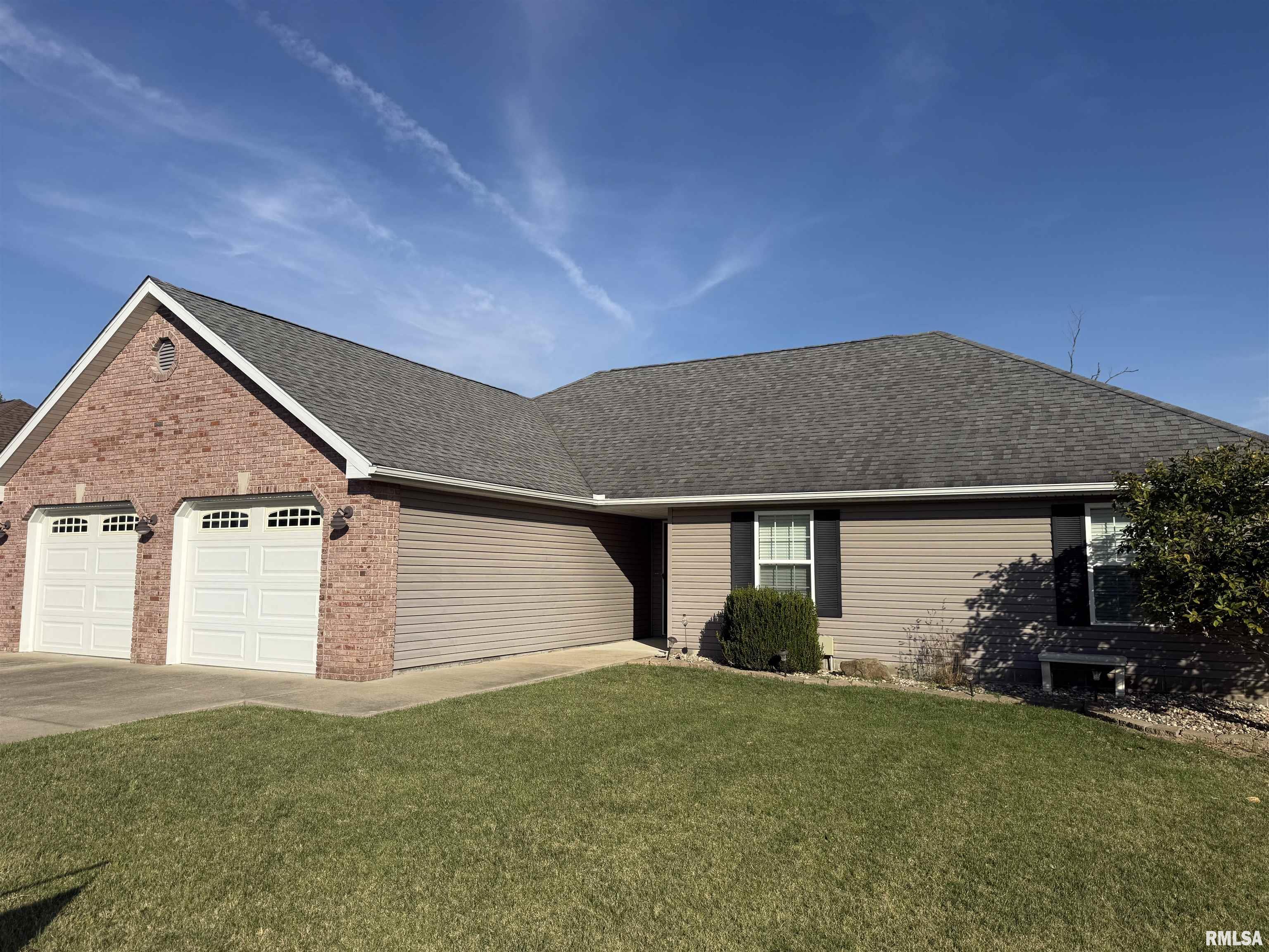 1605 Dew Drop Drive Property Photo 1