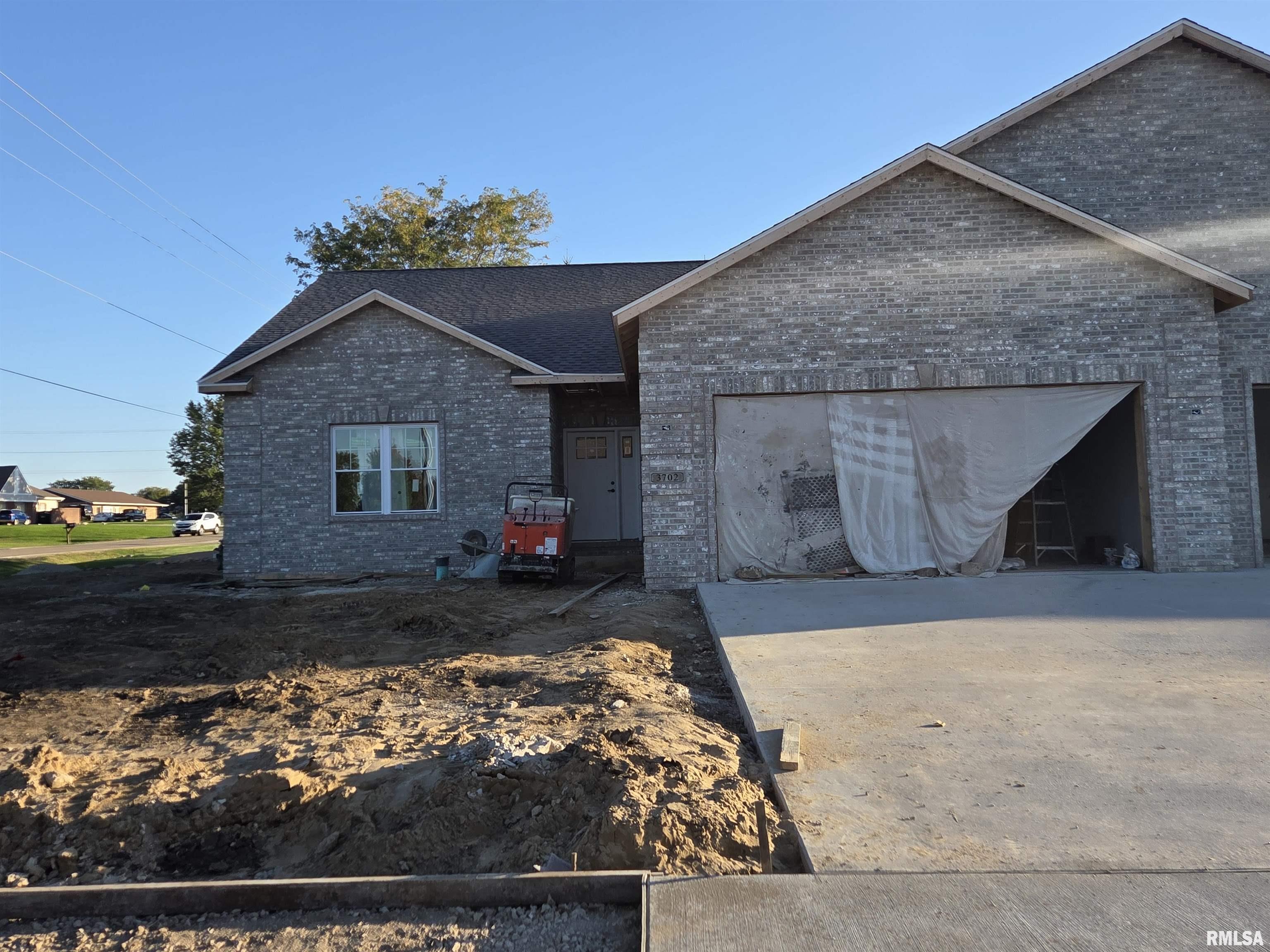 3702 W Eagle Point Drive Property Photo 1