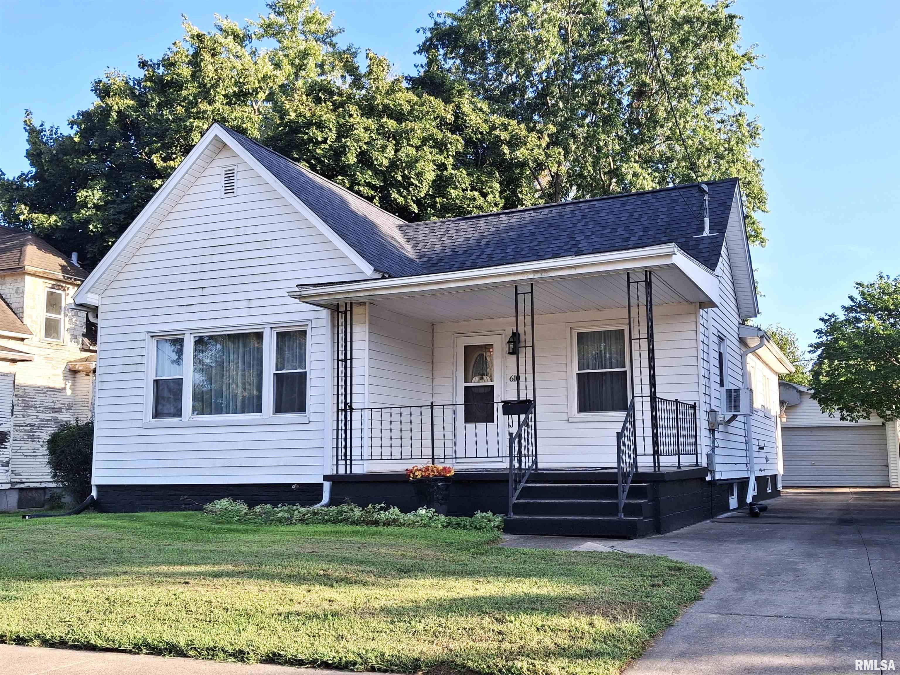 610 Maple Street Property Photo 1