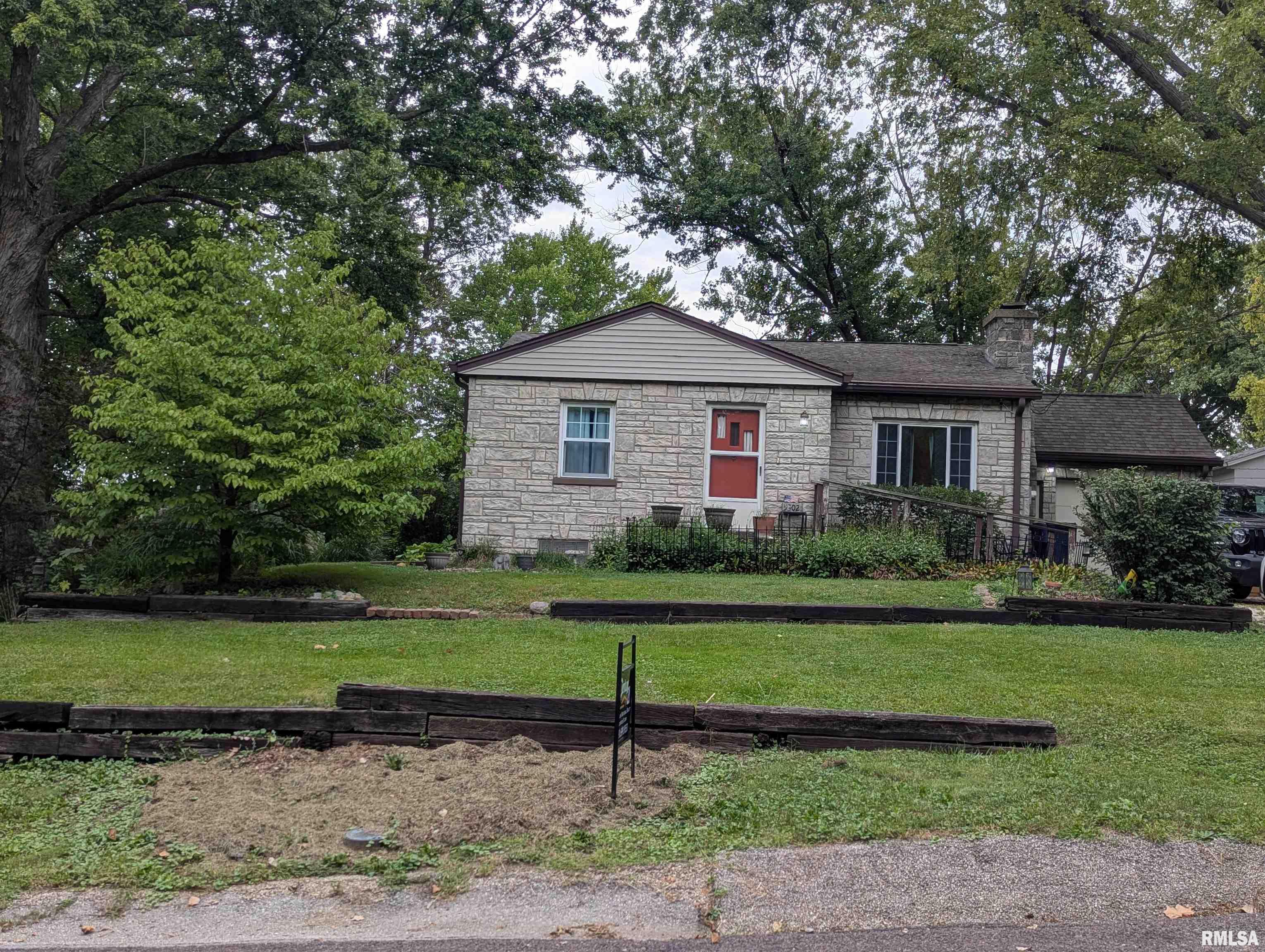5802 S Madison Street Property Photo 1