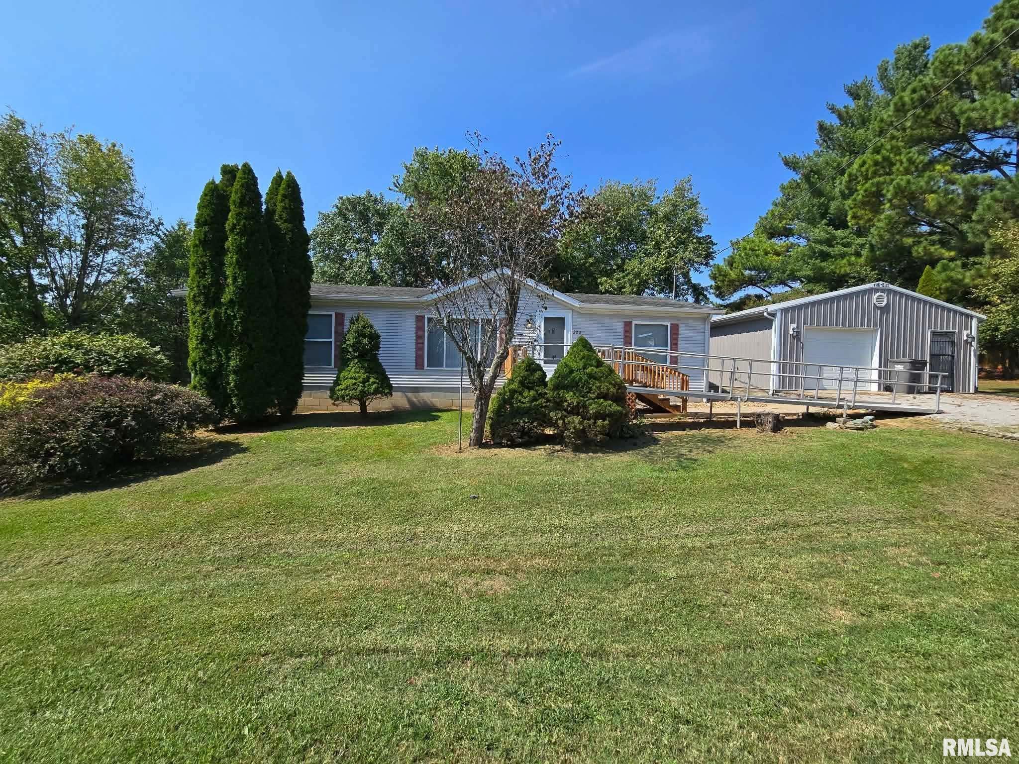 202 N Otey Street Property Photo 1