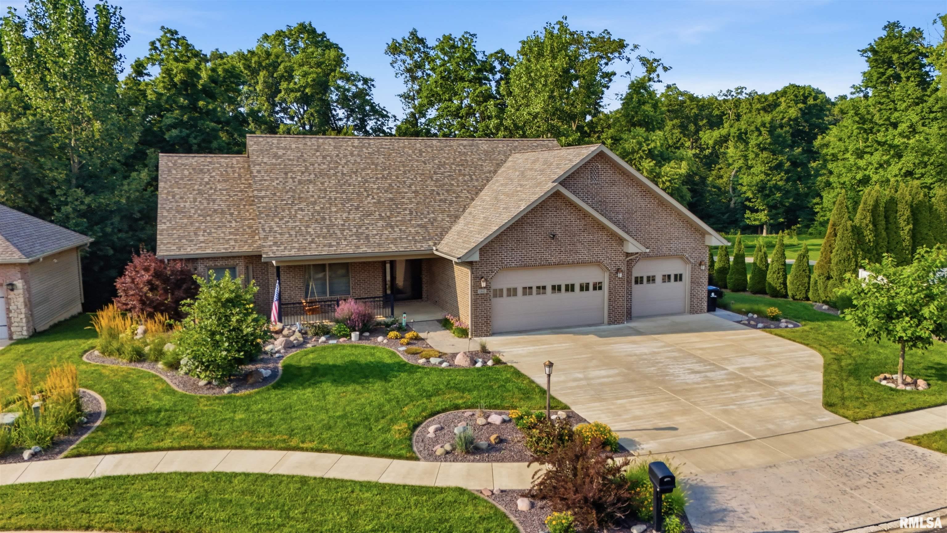 1841 Autumn Ridge Property Photo 1
