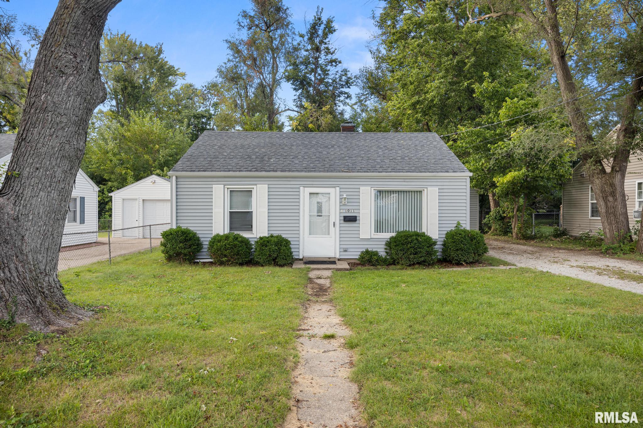 1011 Crestwood Drive Property Photo 1