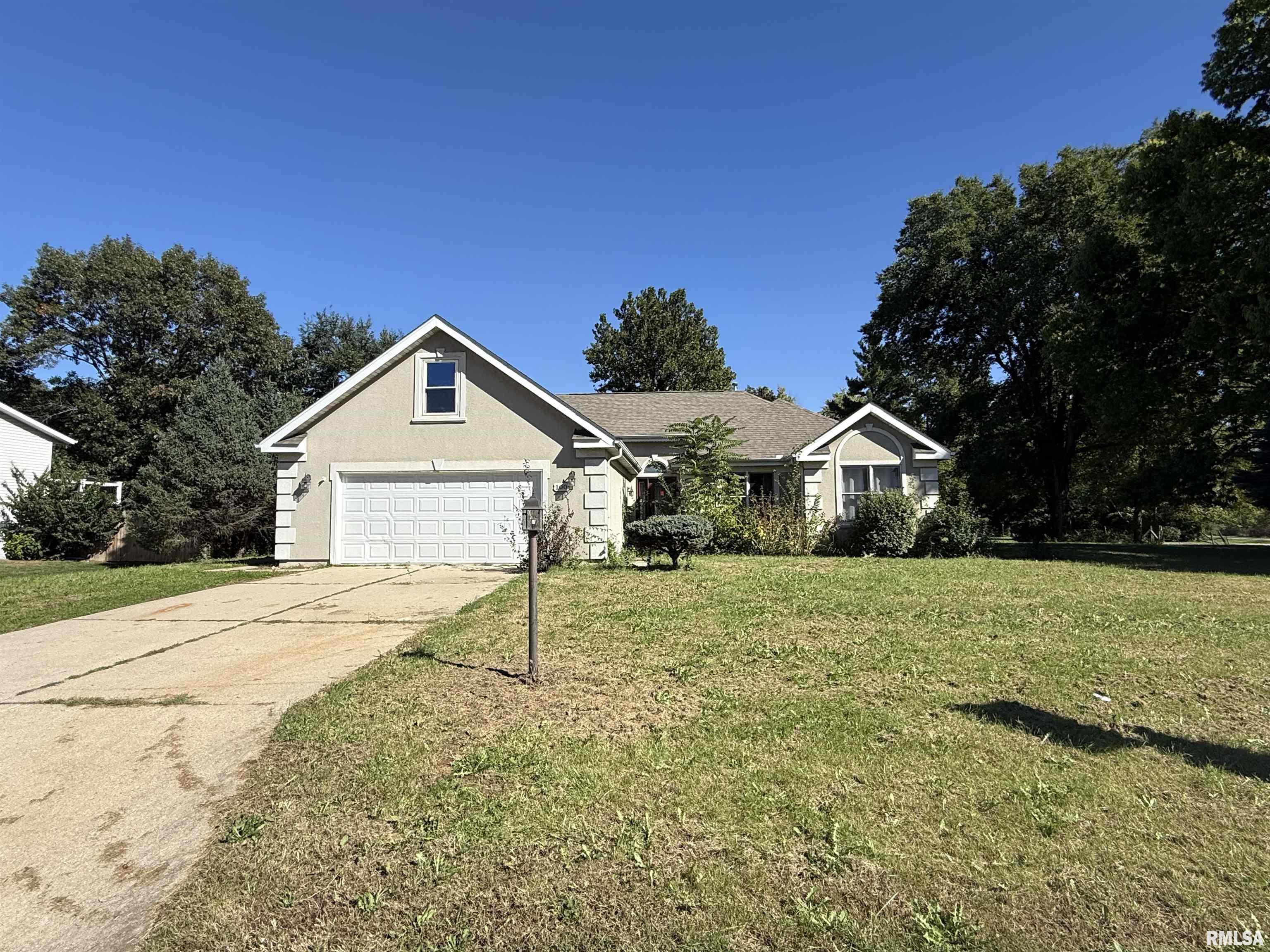 100 Sara Street Property Photo 1